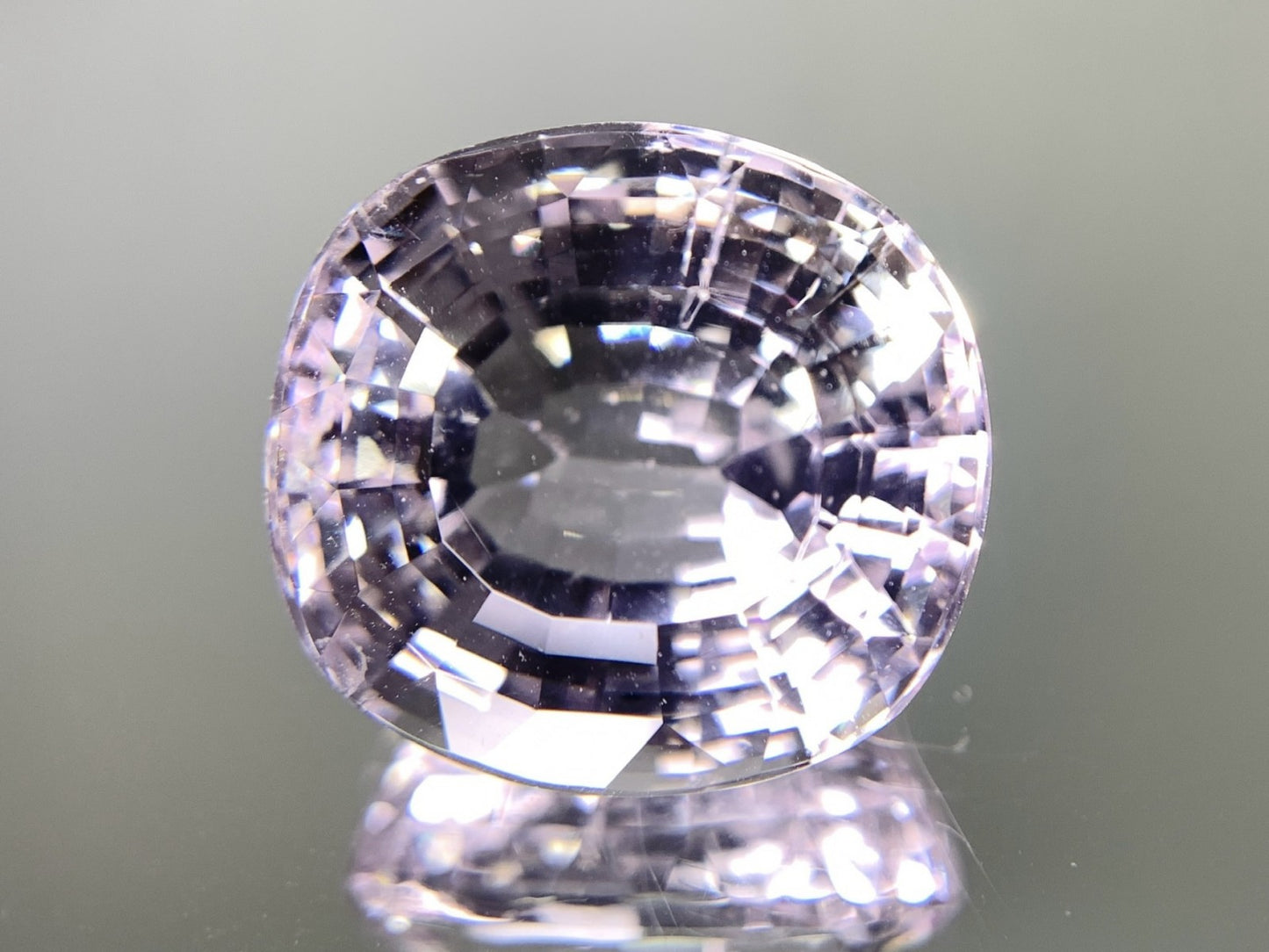 クンツァイト 天然 29.153ct 宝石ソーティング付き 18.3㎜×17.1㎜×12.4㎜ ルース（ 裸石 ） 6966Y