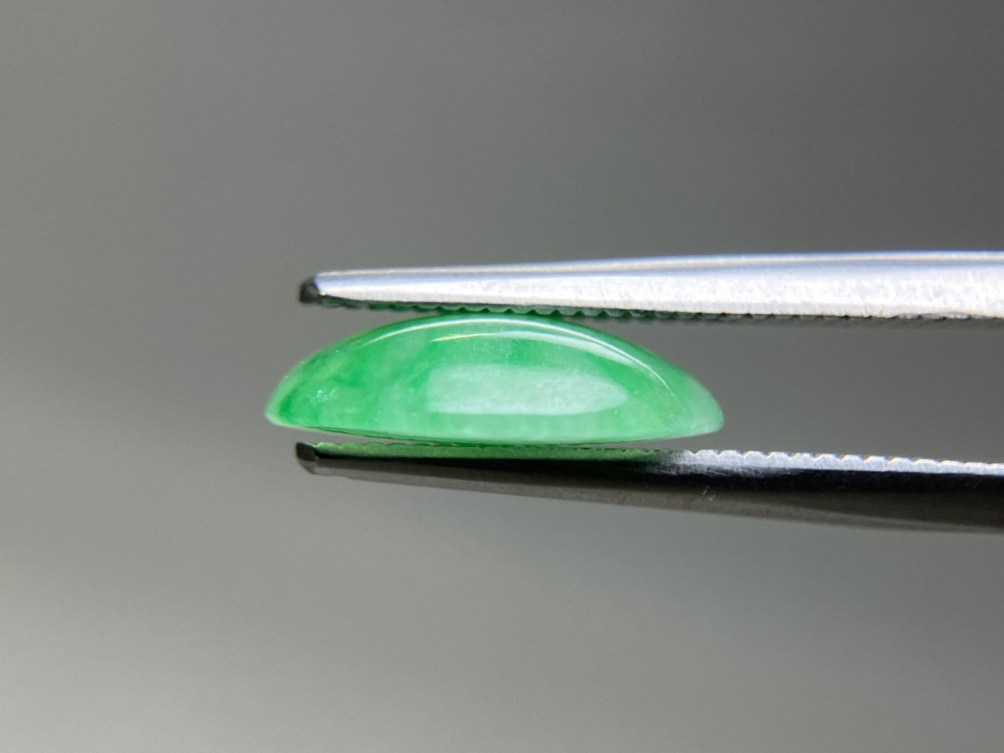 ひすい（ヒスイ 翡翠） 天然 3.131ct 宝石ソーティング付き 11.7㎜×8.8㎜×3.2㎜ ルース（ 裸石 ） 7615YY