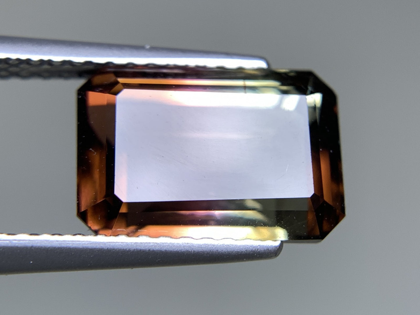 パーティカラードトルマリン 天然 4.707ct 中央宝石ソーティング付き 11.00㎜×7.56㎜×5.78㎜ 天然 ルース（ 裸石 ） 5134Y