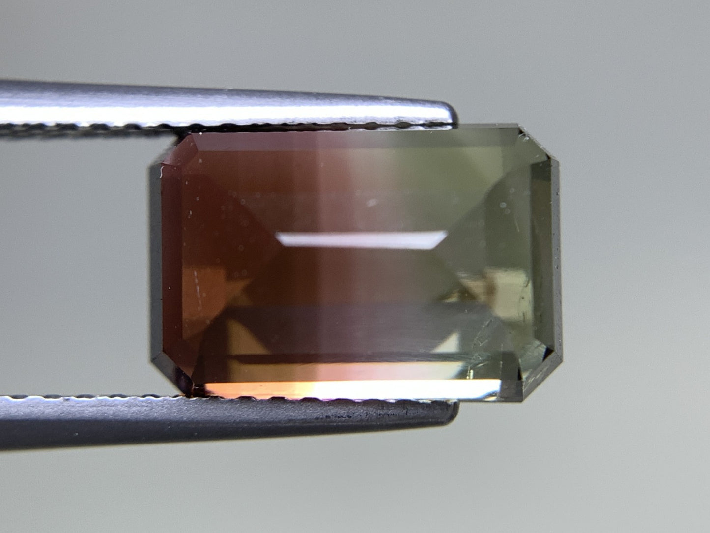 パーティカラードトルマリン 天然 4.707ct 中央宝石ソーティング付き 11.00㎜×7.56㎜×5.78㎜ 天然 ルース（ 裸石 ） 5134Y