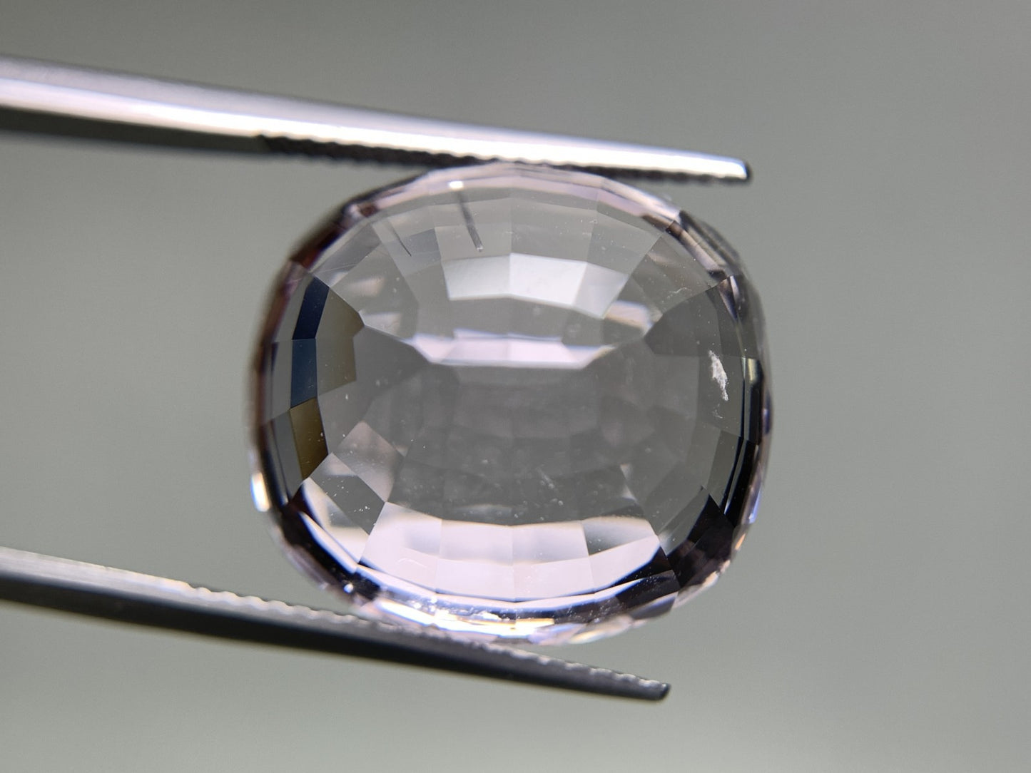 クンツァイト 天然 29.153ct 宝石ソーティング付き 18.3㎜×17.1㎜×12.4㎜ ルース（ 裸石 ） 6966Y
