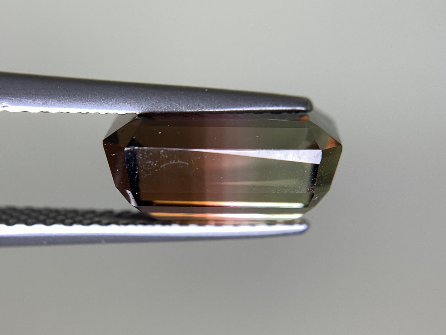 パーティカラードトルマリン 天然 4.707ct 中央宝石ソーティング付き 11.00㎜×7.56㎜×5.78㎜ 天然 ルース（ 裸石 ） 5134Y