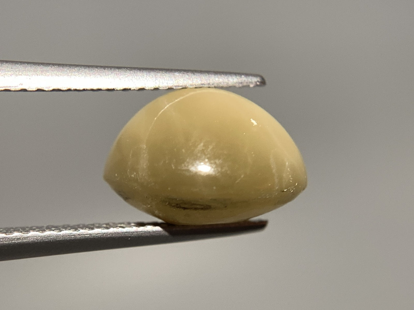 クォーツキャッツアイ 天然 5.447ct 宝石ソーティング付き 11.5㎜×9.6㎜×7.7㎜ ルース（ 裸石 ） 8133Y