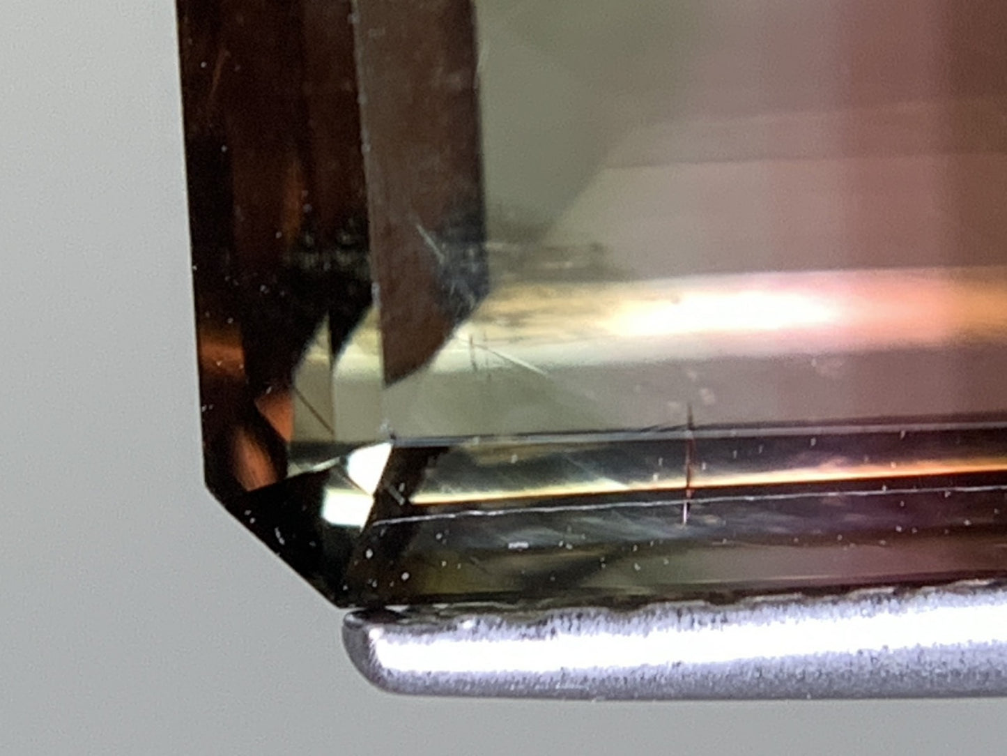 パーティカラードトルマリン 天然 4.707ct 中央宝石ソーティング付き 11.00㎜×7.56㎜×5.78㎜ 天然 ルース（ 裸石 ） 5134Y
