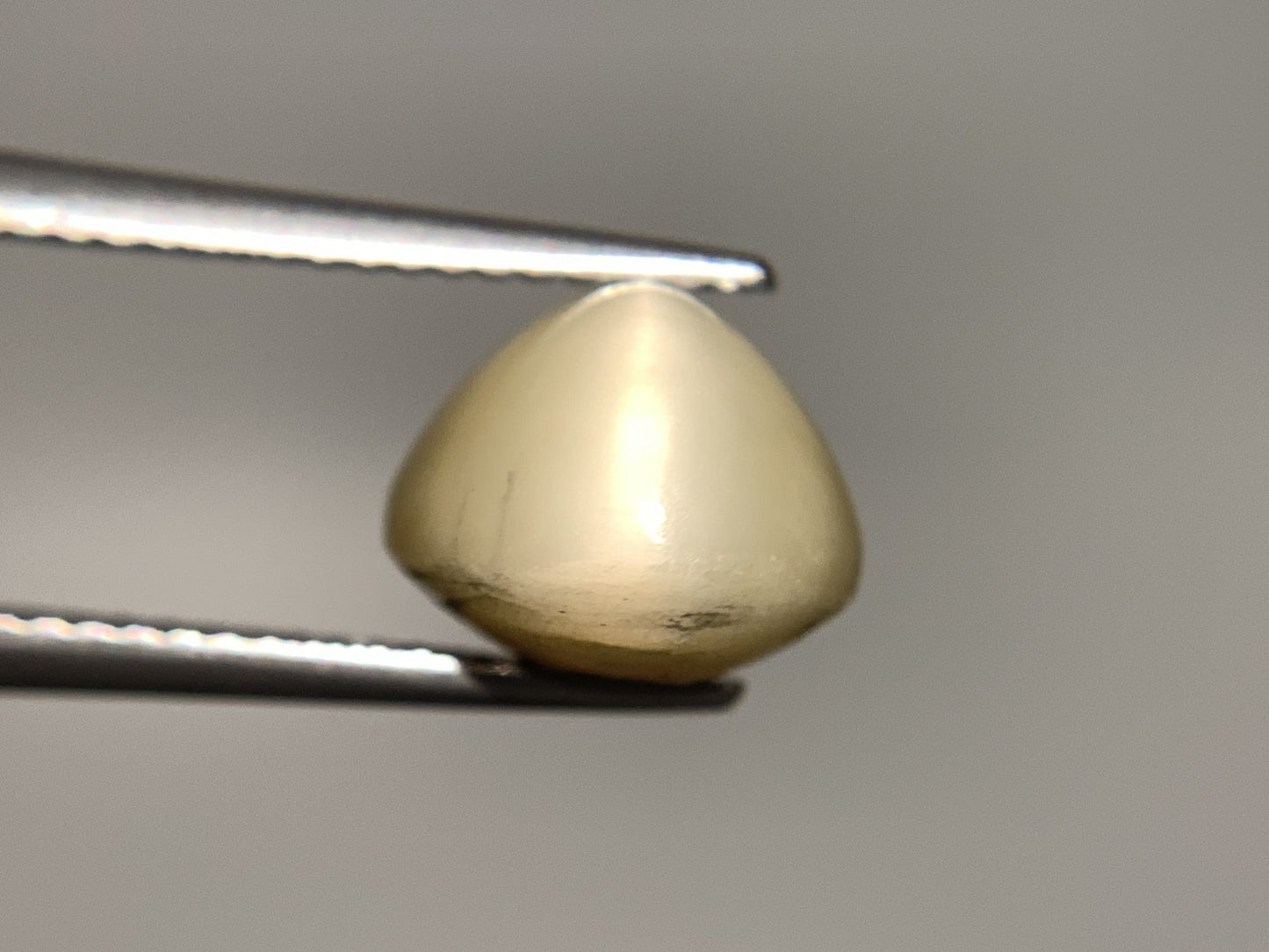 クォーツキャッツアイ 天然 5.447ct 宝石ソーティング付き 11.5㎜×9.6㎜×7.7㎜ ルース（ 裸石 ） 8133Y