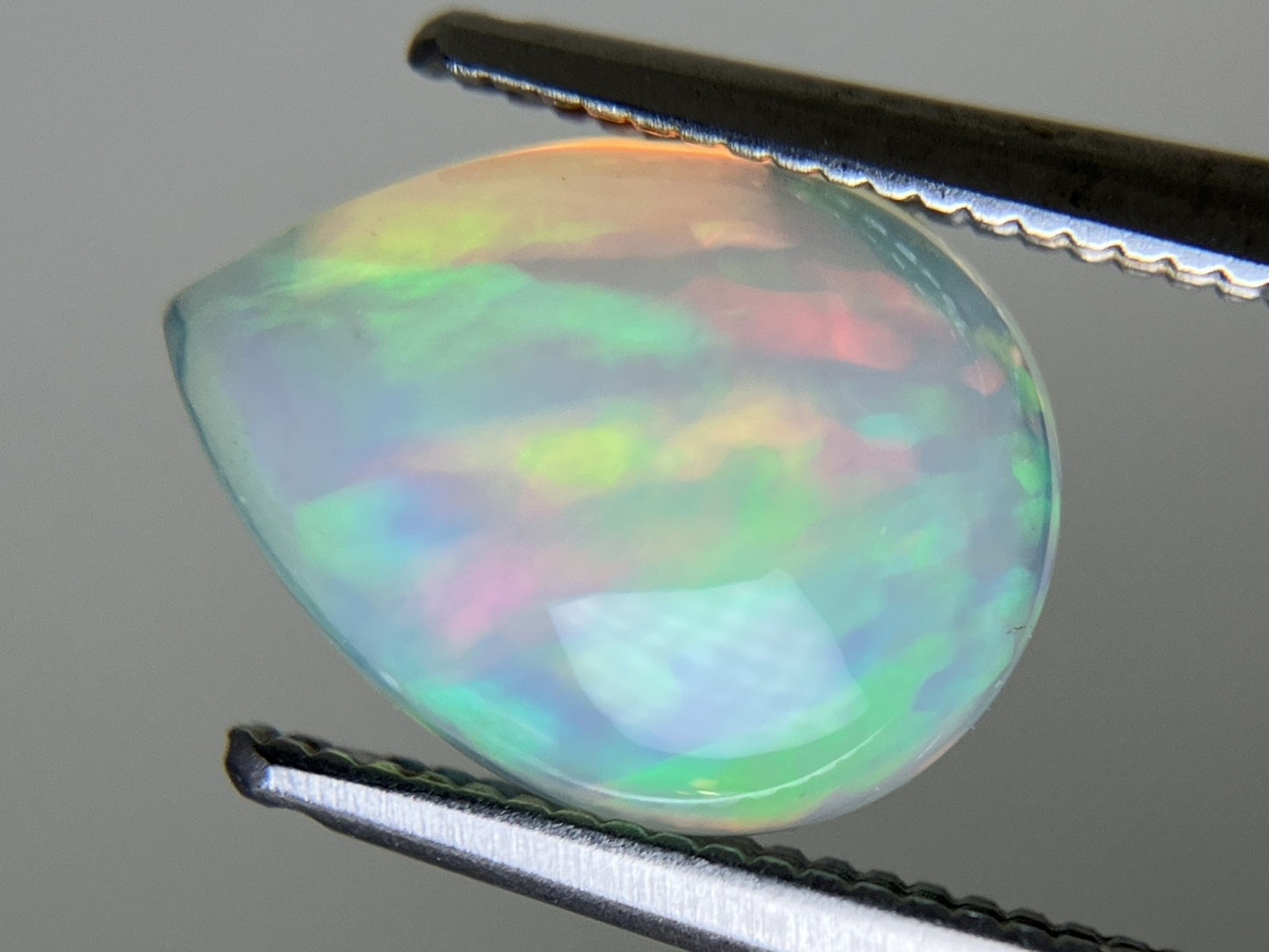 オパール 2.050ct 宝石ソーティング付き 11.1㎜×8.3㎜×4.8㎜ ルース（ 裸石 ） 4551YY