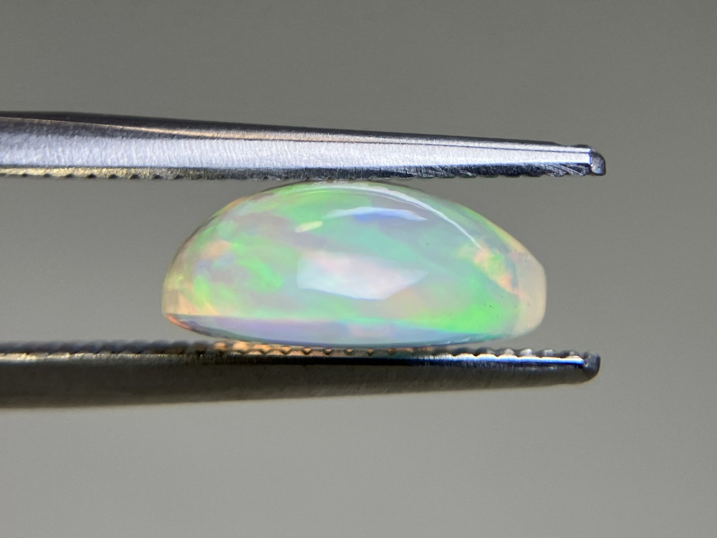オパール 2.050ct 宝石ソーティング付き 11.1㎜×8.3㎜×4.8㎜ ルース（ 裸石 ） 4551YY