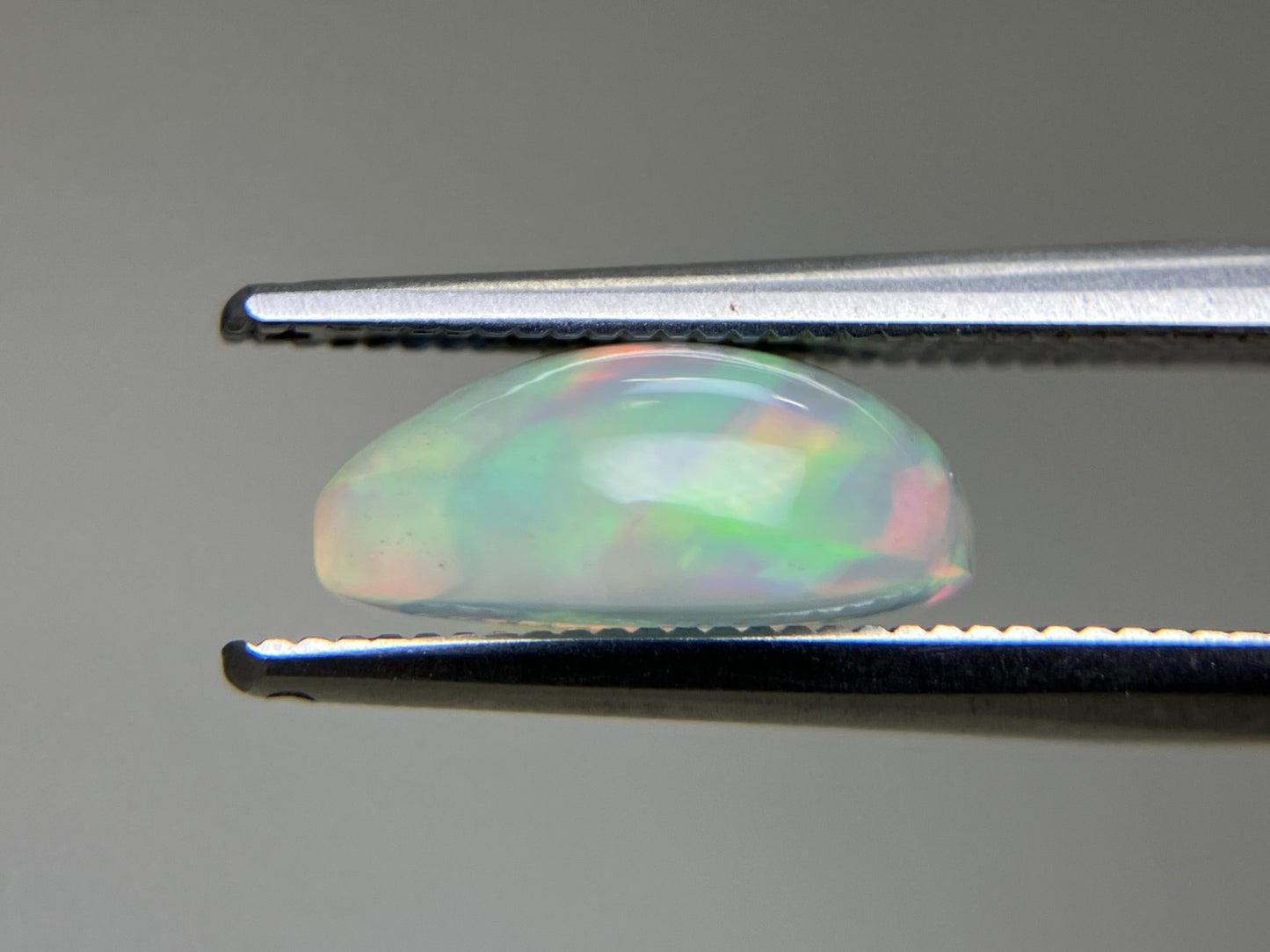 オパール 2.050ct 宝石ソーティング付き 11.1㎜×8.3㎜×4.8㎜ ルース（ 裸石 ） 4551YY