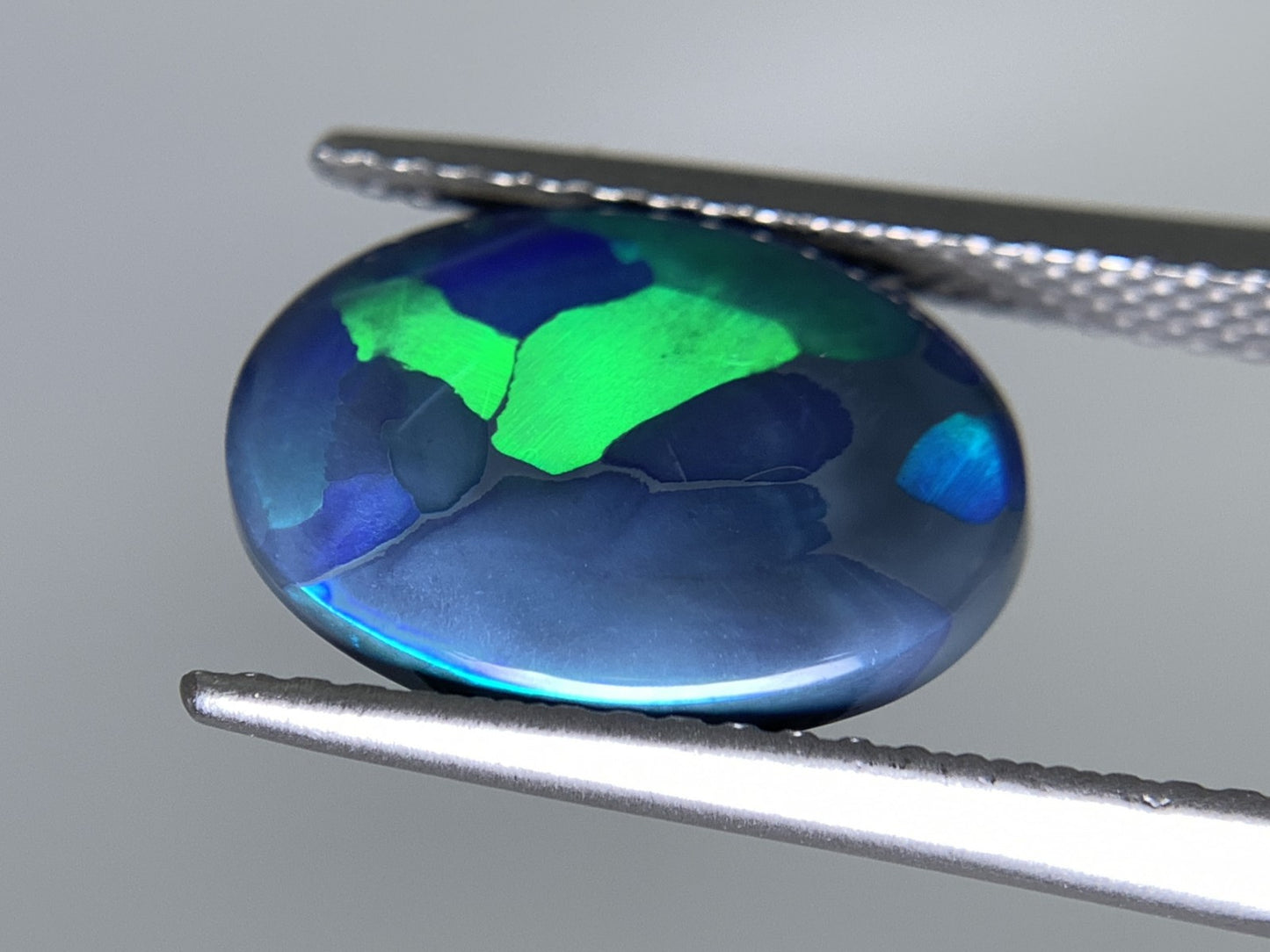 ブラックオパール 天然 3.043ct カン有り 中央宝石ソーティング付き 12.5㎜×8.7㎜×4.3㎜ ルース（ 裸石 ） 6871Y