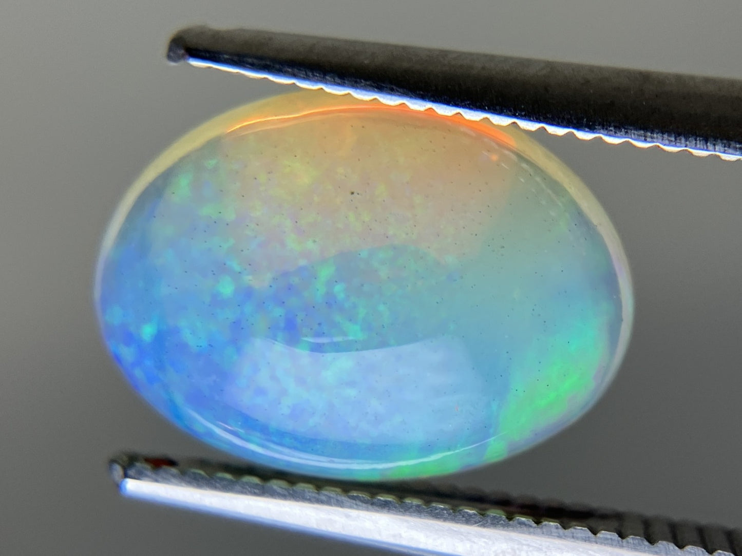 オパール 2.356ct 宝石ソーティング付き 11.8㎜×8.6㎜×5.2㎜ ルース（ 裸石 ） 4433YY