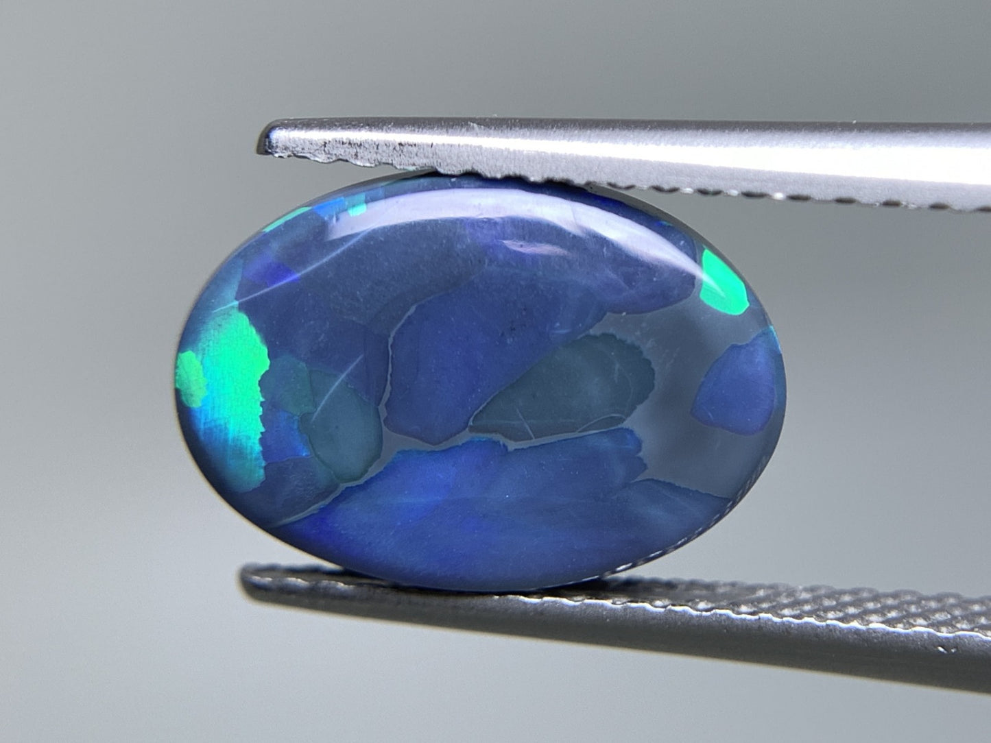 ブラックオパール 天然 3.043ct カン有り 中央宝石ソーティング付き 12.5㎜×8.7㎜×4.3㎜ ルース（ 裸石 ） 6871Y