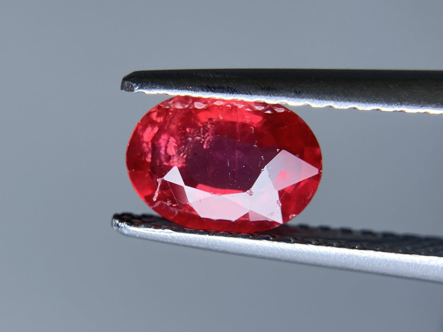 サファイア 1.276ct 宝石ソーティング付き 7.6㎜×5.4㎜×3.3㎜ ルース（ 裸石 ） 3192S