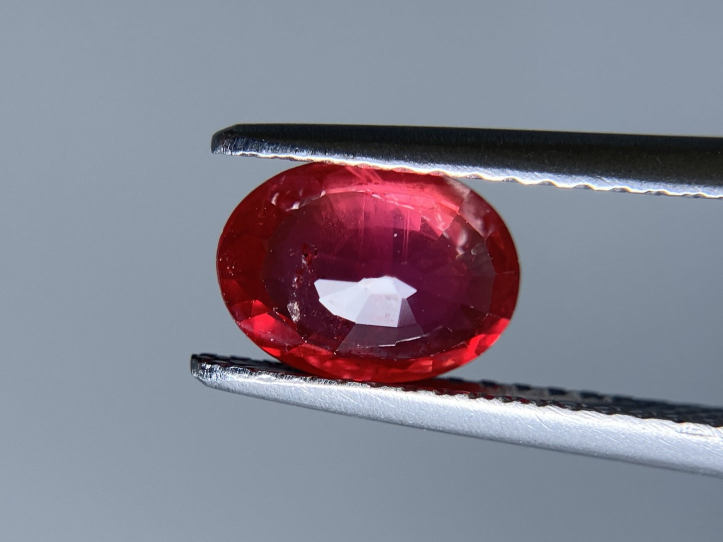 サファイア 1.276ct 宝石ソーティング付き 7.6㎜×5.4㎜×3.3㎜ ルース（ 裸石 ） 3192S