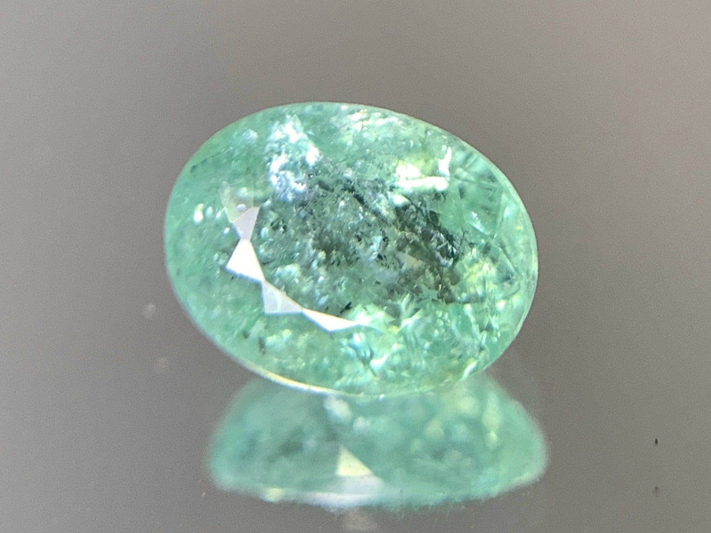 パライバトルマリン  1.30ct  GIA宝石鑑別書付き  7.97㎜×6.13㎜×3.94㎜  ルース（ 裸石 ）   2265Y