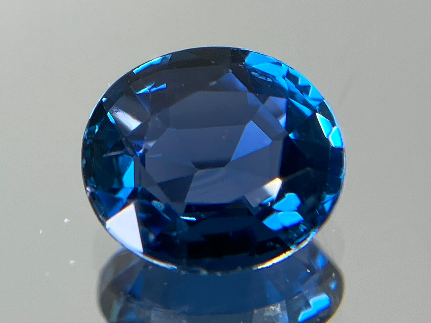 サファイア 1.227ct  宝石ソーティング付き  7.2㎜×6.4㎜×2.7㎜  天然 ルース（ 裸石 ） 4657YY