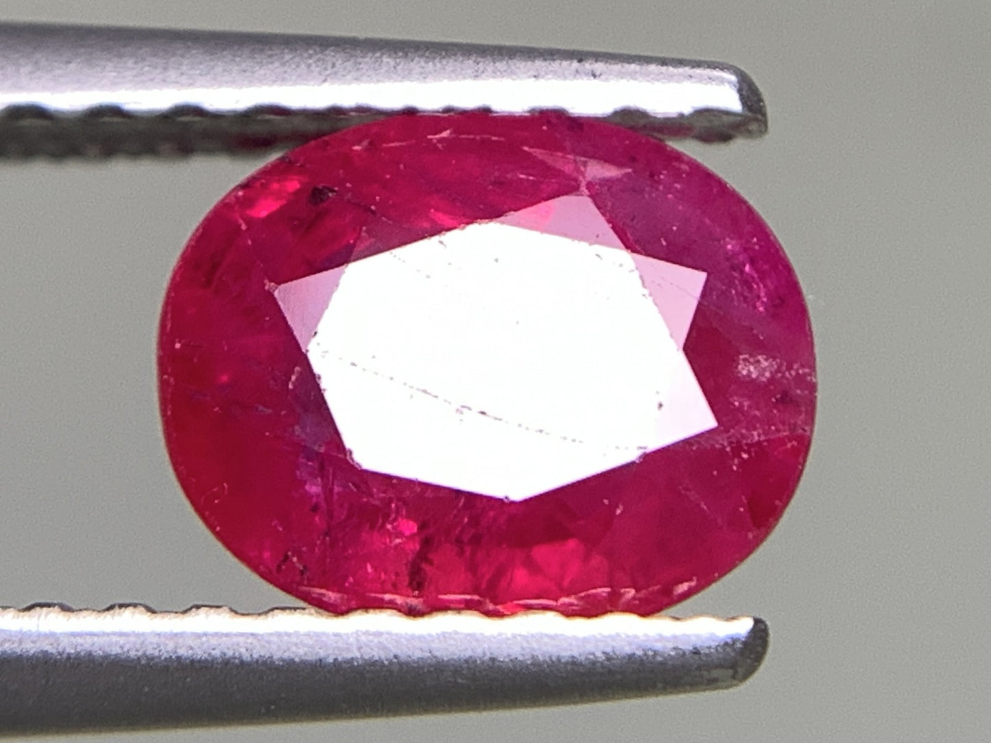 ルビー  天然  1.116ct  中央宝石ソーティング付き  7.00㎜×5.76㎜×2.92㎜   天然 ルース（ 裸石 ） 5119Y