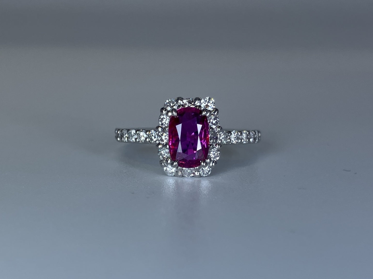 ルビー 1.07ct 非加熱 No heat GIA鑑別書 D0.57ct PT900 5.4g 指輪 （JP11号） サイズ直し無料 9293K