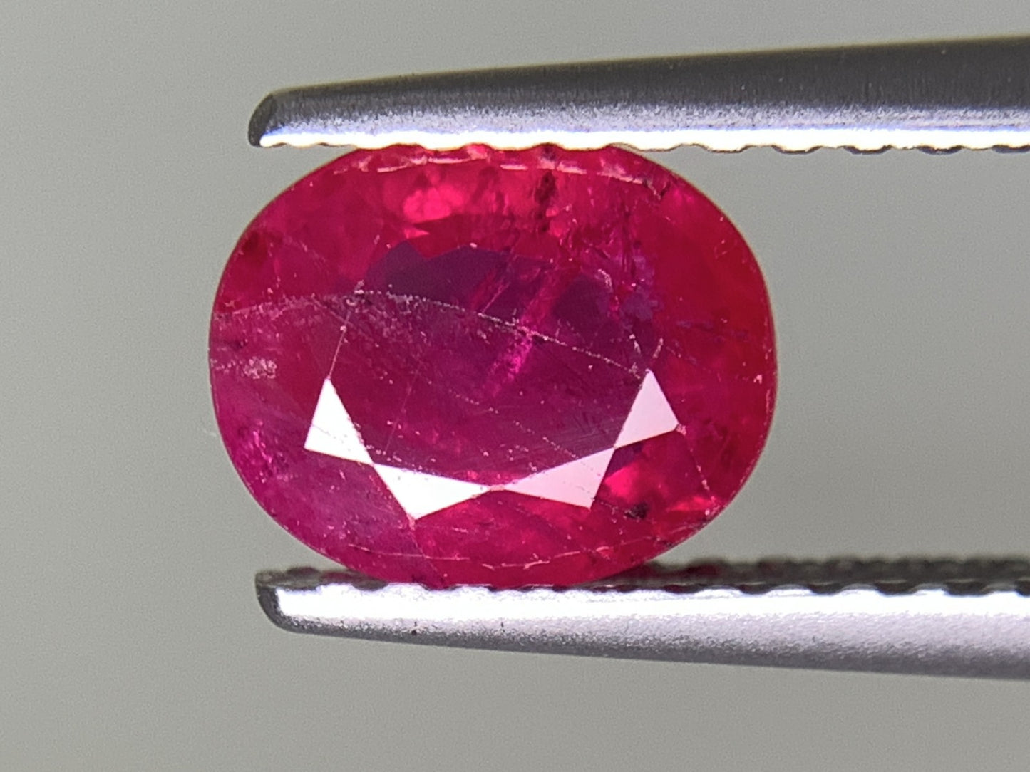 ルビー  天然  1.116ct  中央宝石ソーティング付き  7.00㎜×5.76㎜×2.92㎜   天然 ルース（ 裸石 ） 5119Y