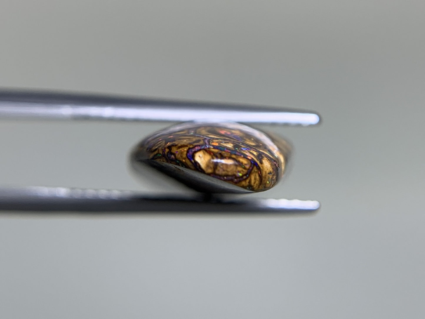 ボルダーオパール 10.849ct 宝石ソーティング付き  27.0㎜×10.7㎜×5.2㎜  ルース（ 裸石 ） 3854Y