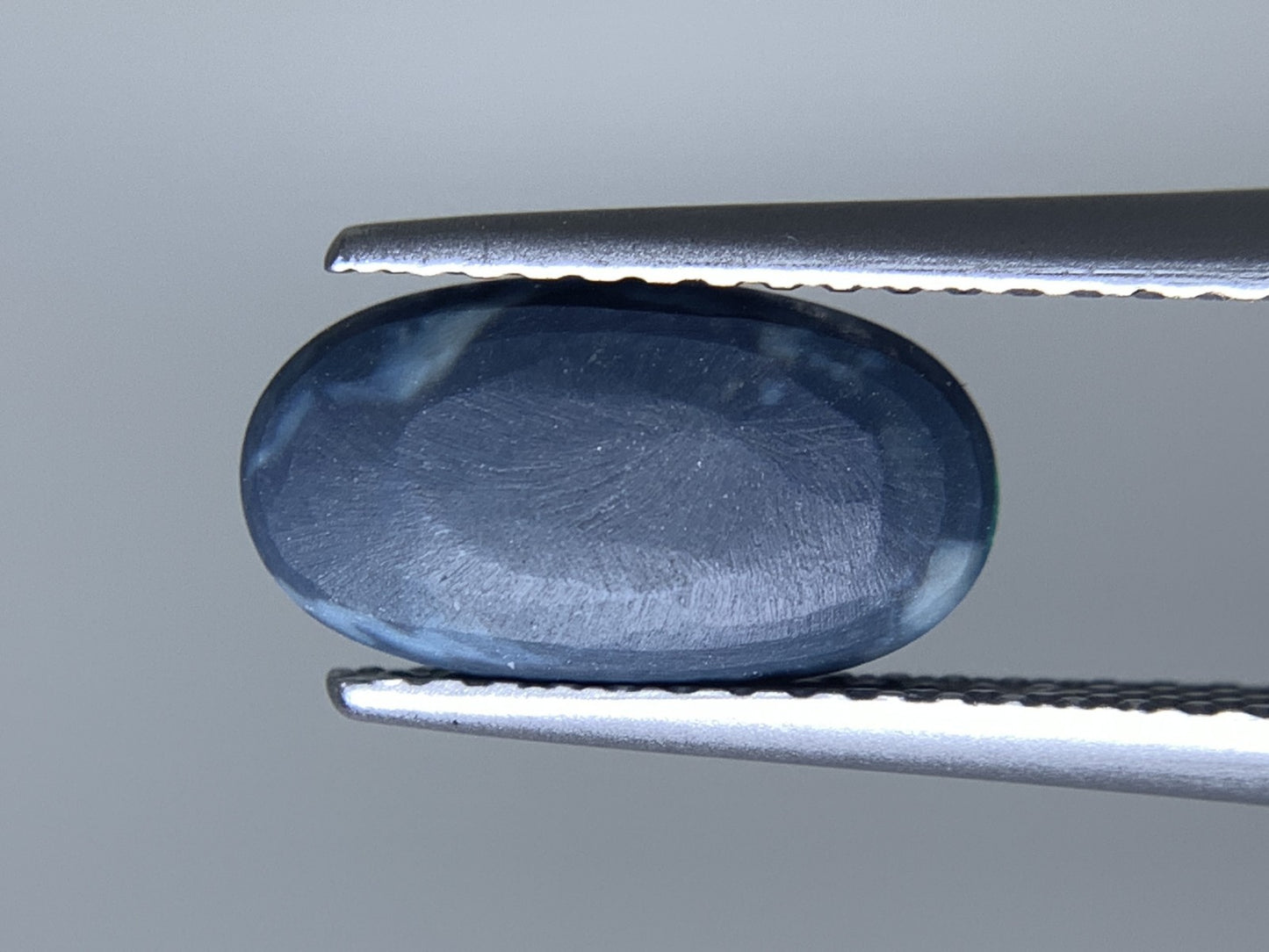 ブラックオパール 天然 1.310ct 中央宝石ソーティング付き 10.9㎜×5.9㎜×3.1㎜ ルース（ 裸石 ） 8080Y
