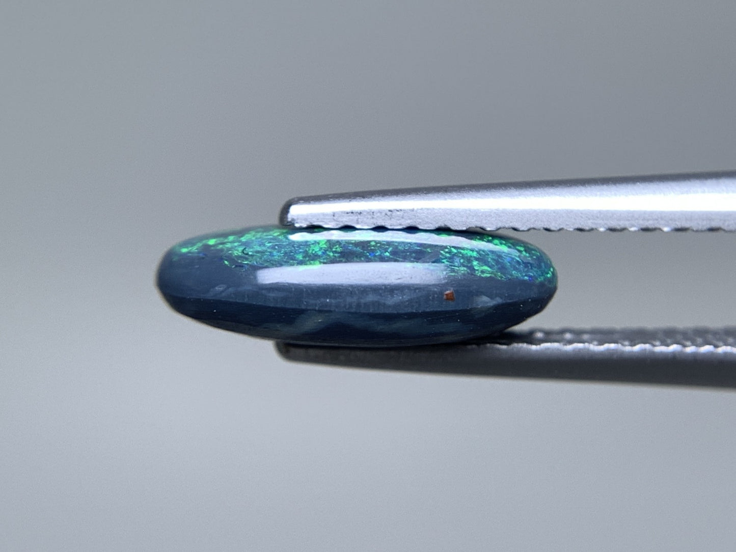ブラックオパール 天然 1.310ct 中央宝石ソーティング付き 10.9㎜×5.9㎜×3.1㎜ ルース（ 裸石 ） 8080Y