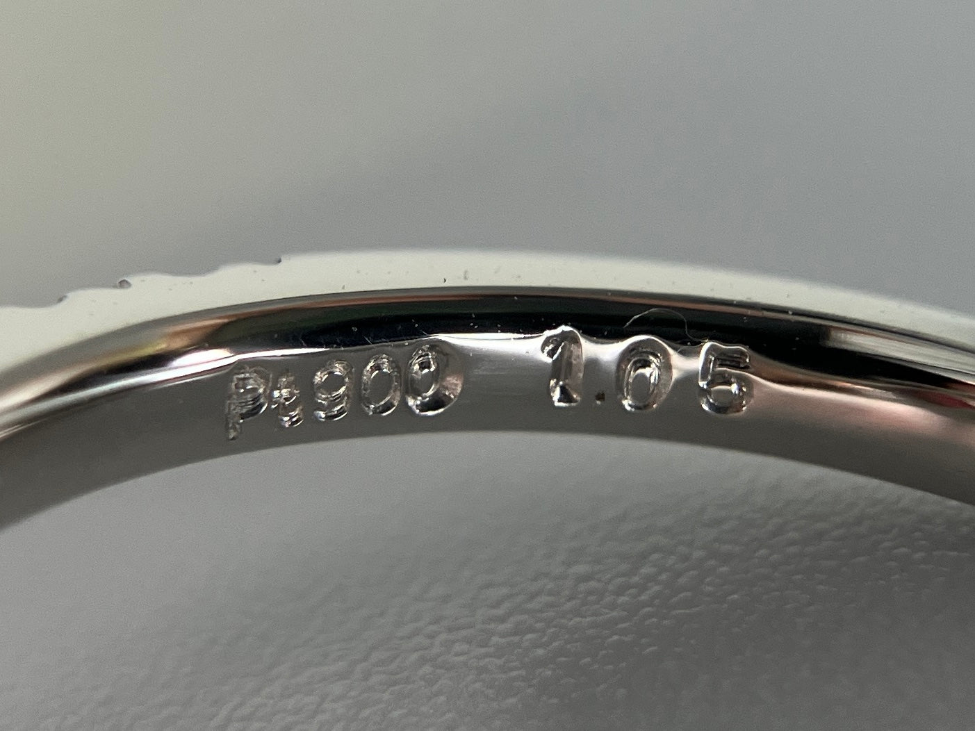 ルビー 1.05ct 非加熱 No heat GIA鑑別書 D0.70ct PT900 5.5g 指輪 （JP9号） サイズ直し無料 9288K