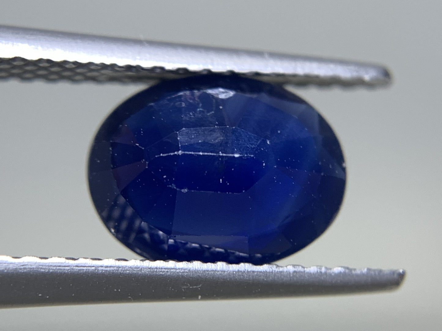 サファイア 天然 2.129ct 中央宝石ソーティング付き 9.06㎜×7.09㎜×3.49㎜ ルース（ 裸石 ） 5427Y