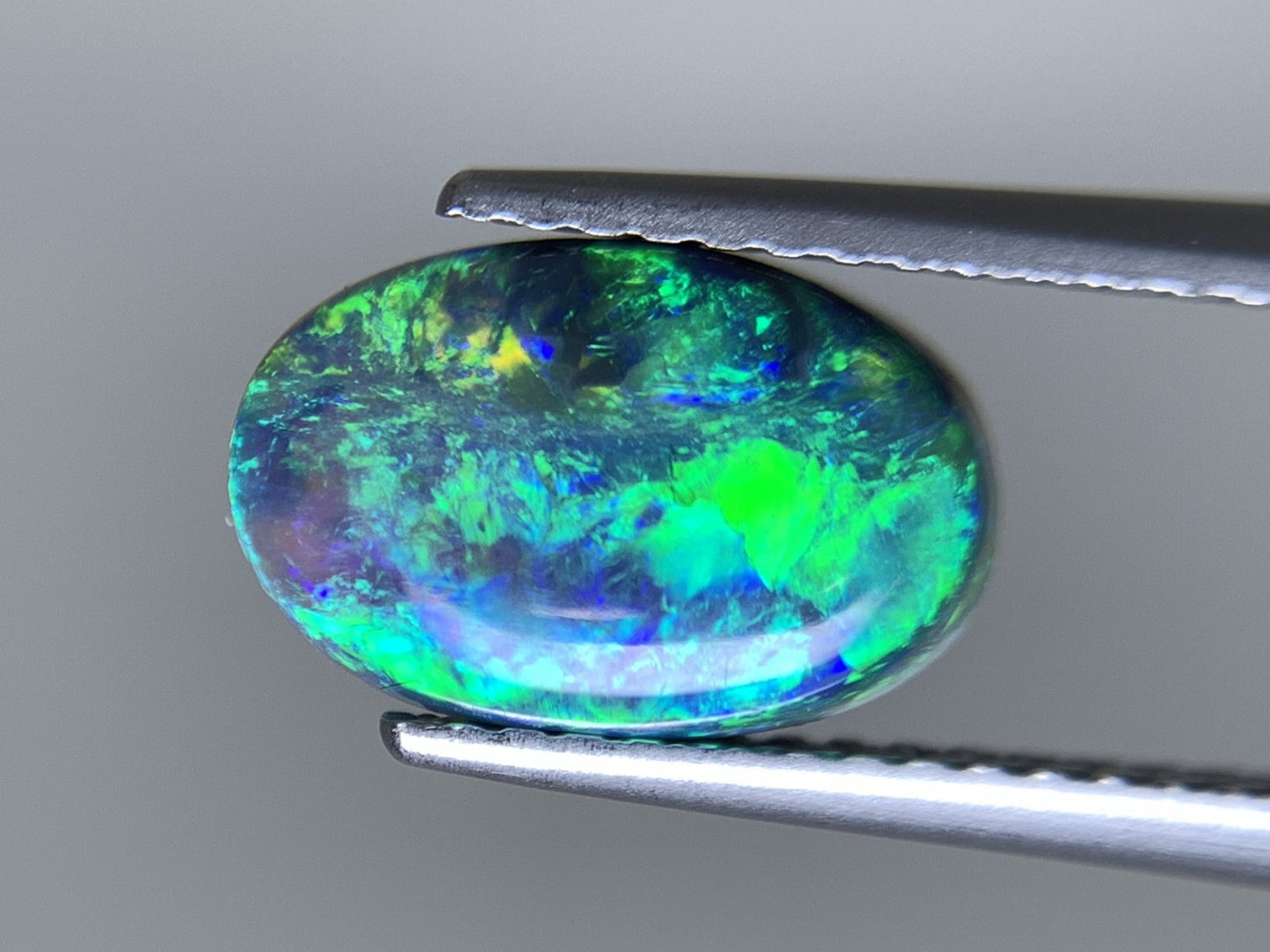 ブラックオパール 天然 1.993ct 宝石ソーティング付き 10.6㎜×6.9㎜×4.1㎜ ルース（ 裸石 ） 8130Y