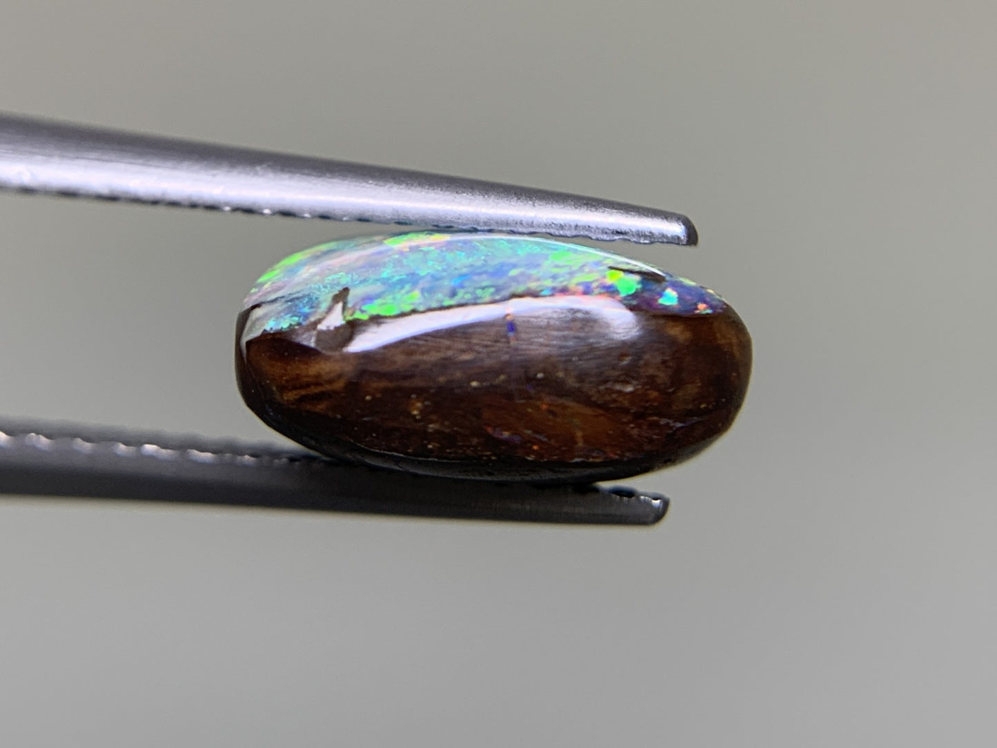 ボルダーオパール 3.882ct  宝石ソーティング付き  11.0㎜×8.2㎜×5.2㎜  ルース（ 裸石 ） 2043Y