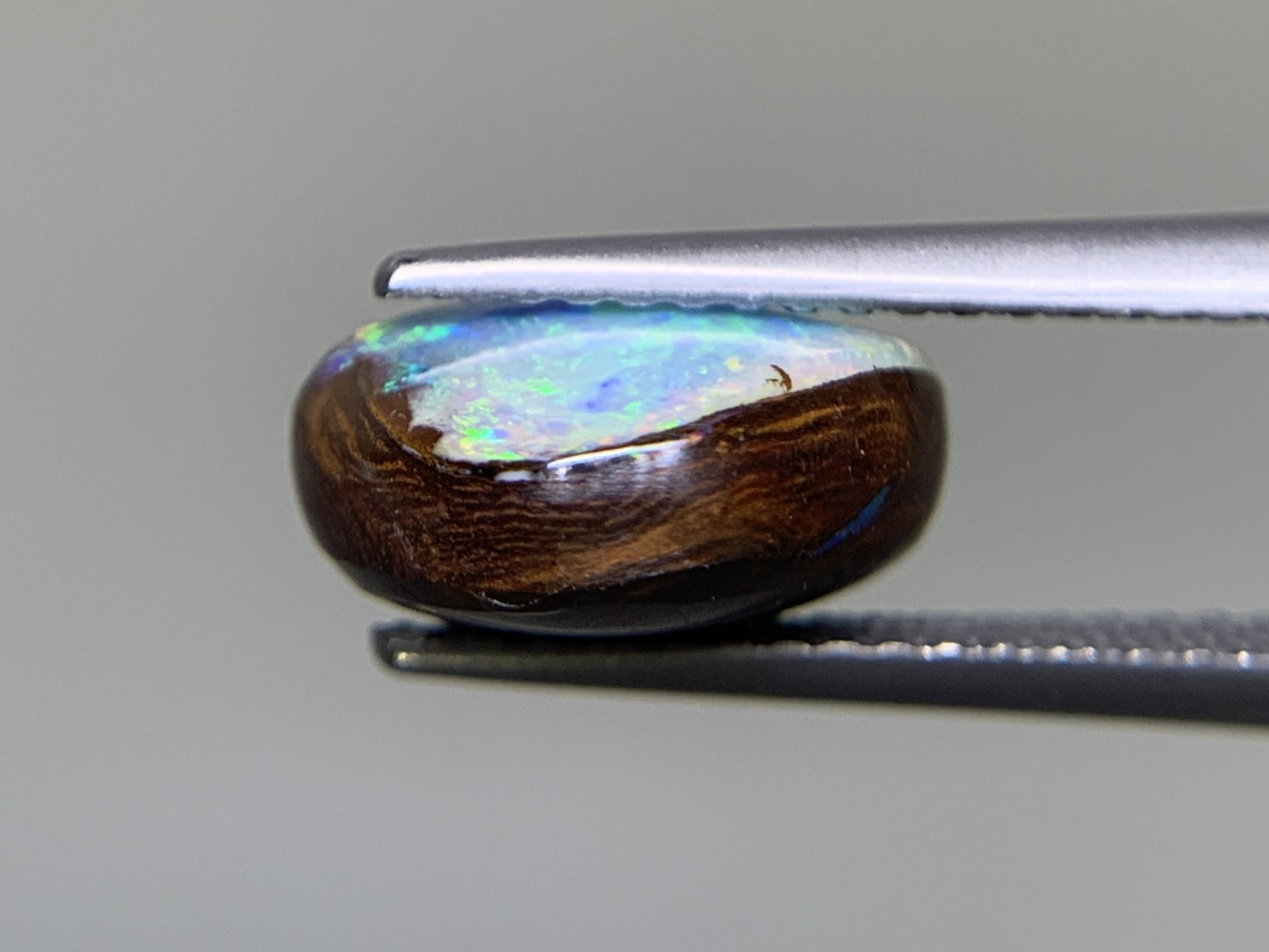 ボルダーオパール 3.882ct  宝石ソーティング付き  11.0㎜×8.2㎜×5.2㎜  ルース（ 裸石 ） 2043Y