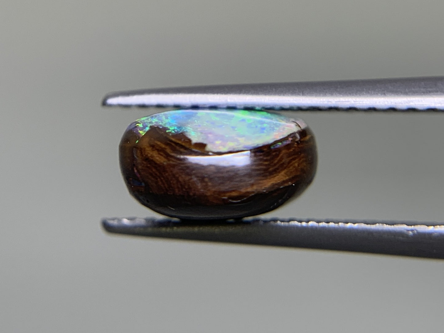ボルダーオパール 3.882ct  宝石ソーティング付き  11.0㎜×8.2㎜×5.2㎜  ルース（ 裸石 ） 2043Y