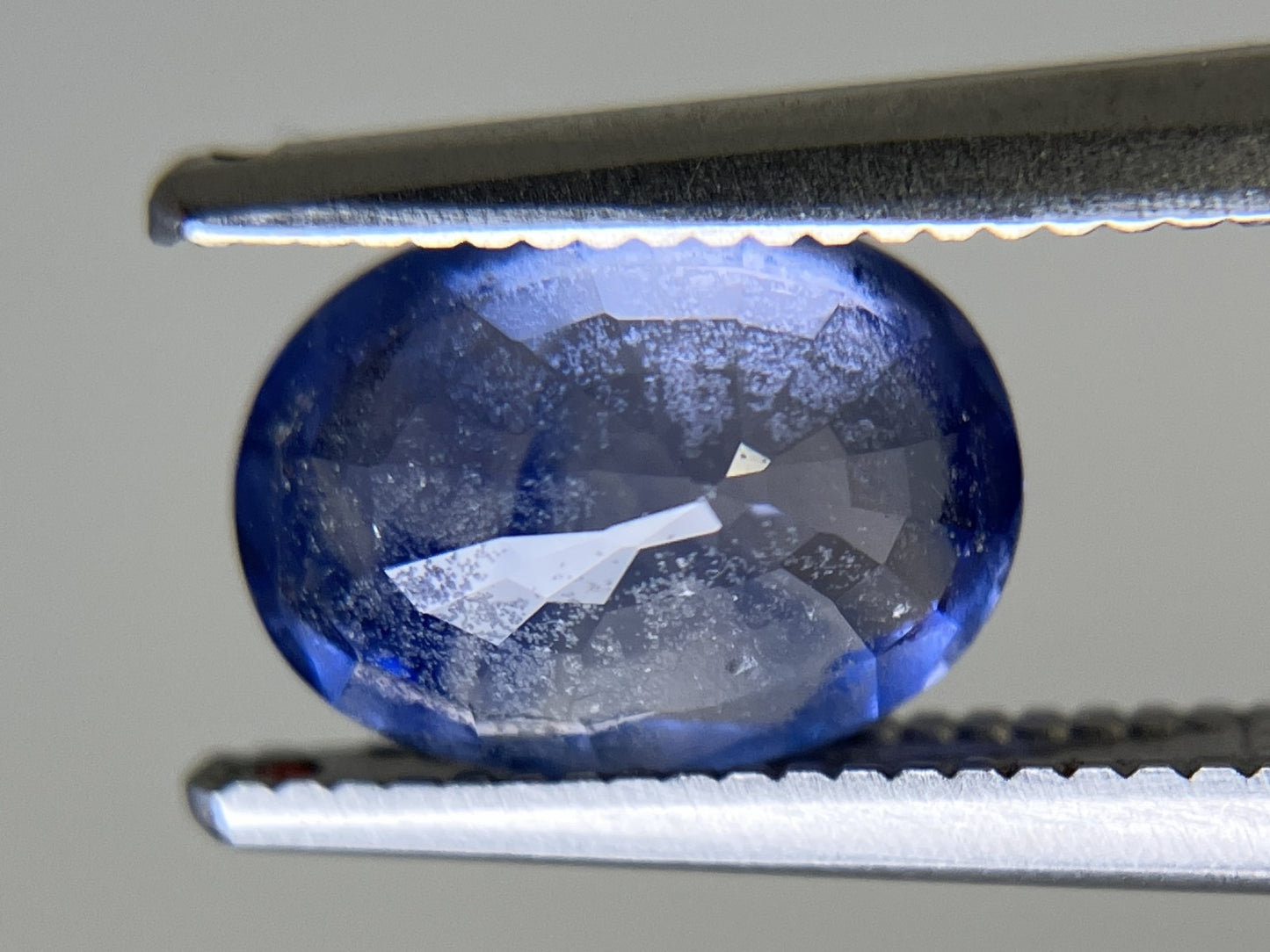 サファイア 1.732ct 宝石ソーティング付き 8.4㎜×6.2㎜×3.5㎜ 天然 ルース（ 裸石 ） 4658YY