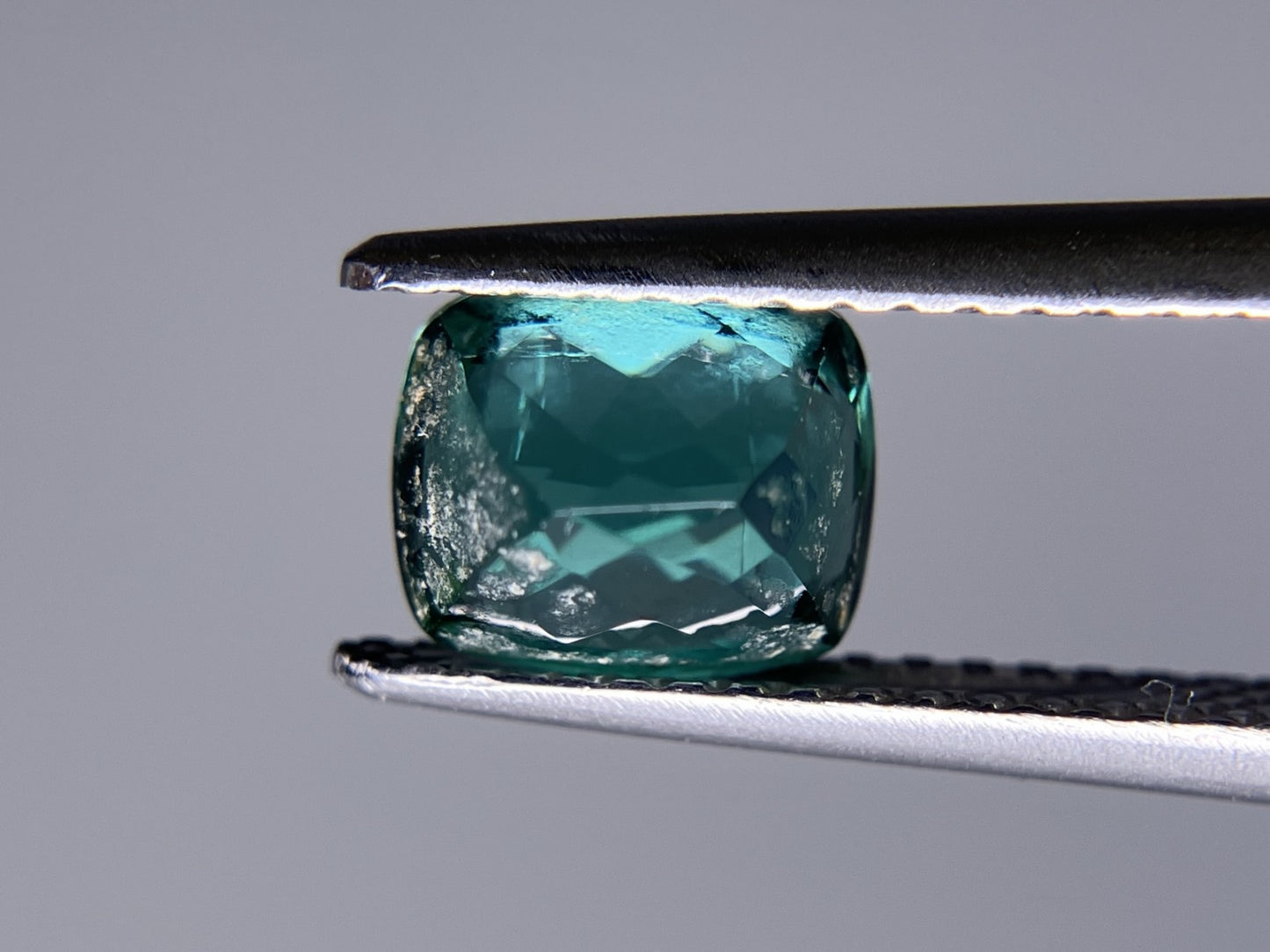トルマリン 1.492ct 宝石ソーティング付き 6.9㎜×5.8㎜×4.7㎜ ルース（ 裸石 ） 3255S