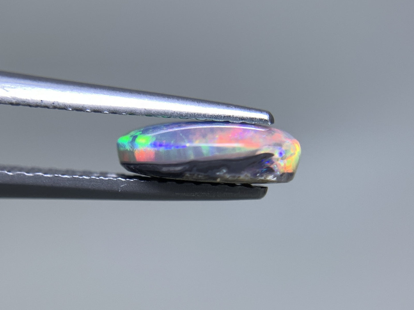 ブラックオパール 天然 1.266ct 宝石ソーティング付き 9.2㎜×6.9㎜×3.0㎜ ルース（ 裸石 ） 8131Y