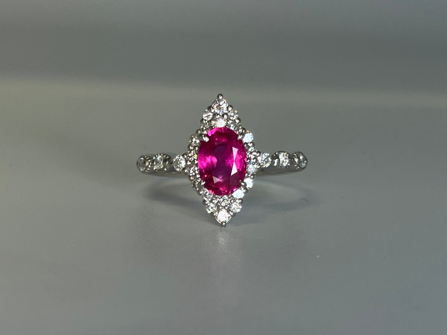ルビー 1.21ct 非加熱 No heat GIA鑑別書 D0.31ct PT900 4.3g 指輪 （JP13号） サイズ直し無料 9322K