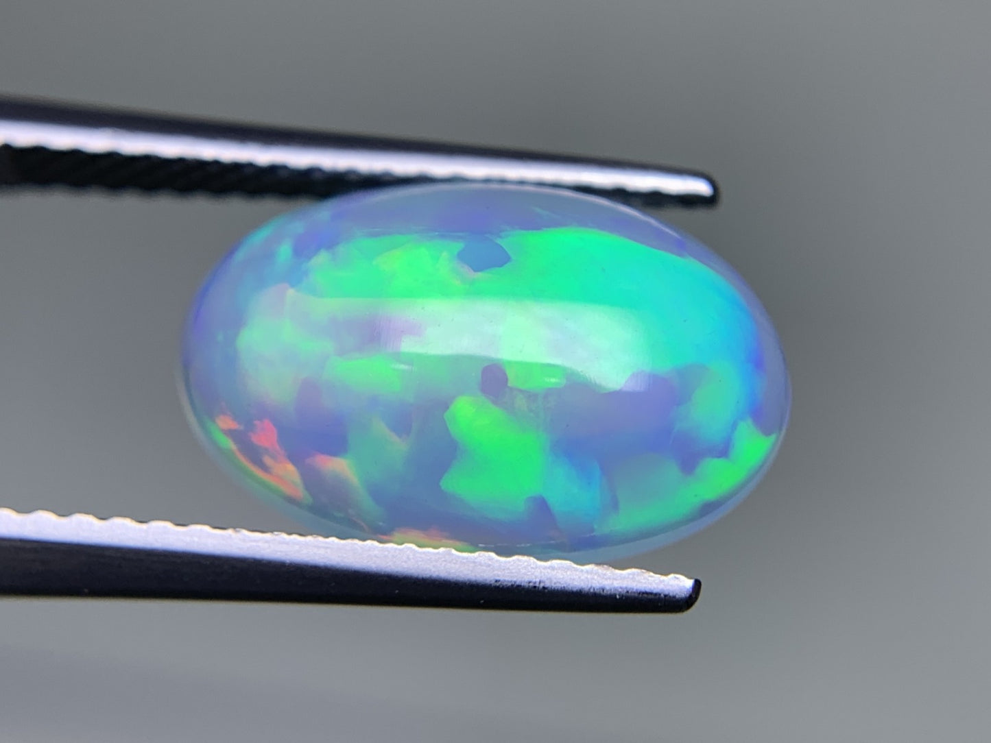 オパール 3.008ct 宝石ソーティング付き 14.2㎜×9.4㎜×5.0㎜ ルース（ 裸石 ） 3953Y