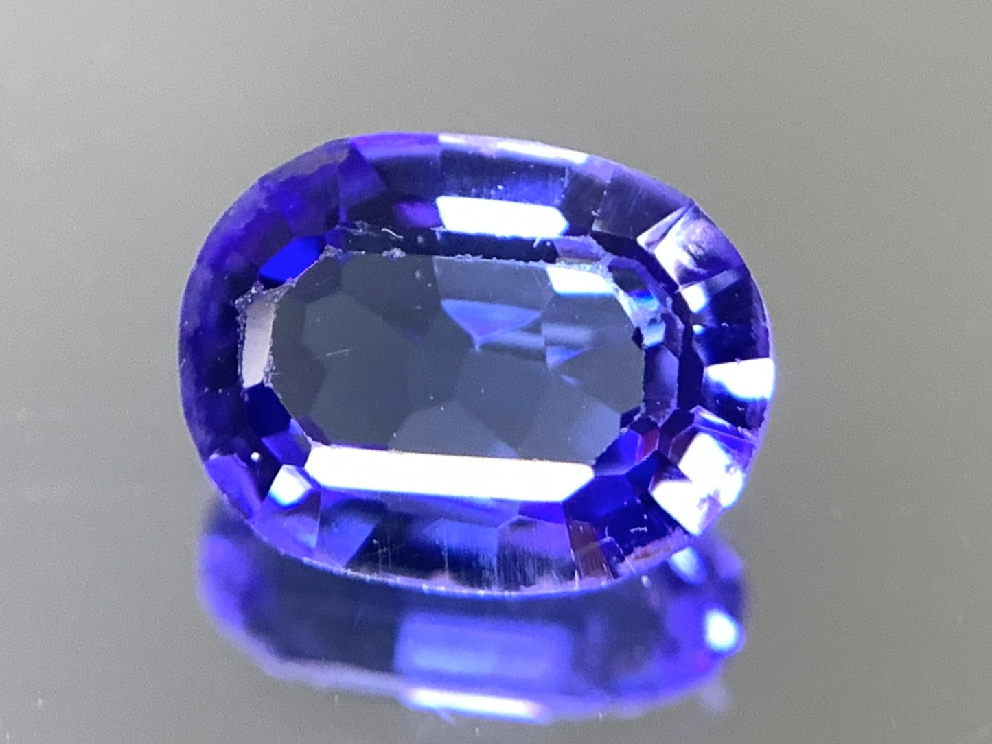 タンザナイト 天然  1.383ct  宝石ソーティング付き  8.2㎜×6.4㎜×3.4㎜ ルース（ 裸石 ）  6102Y