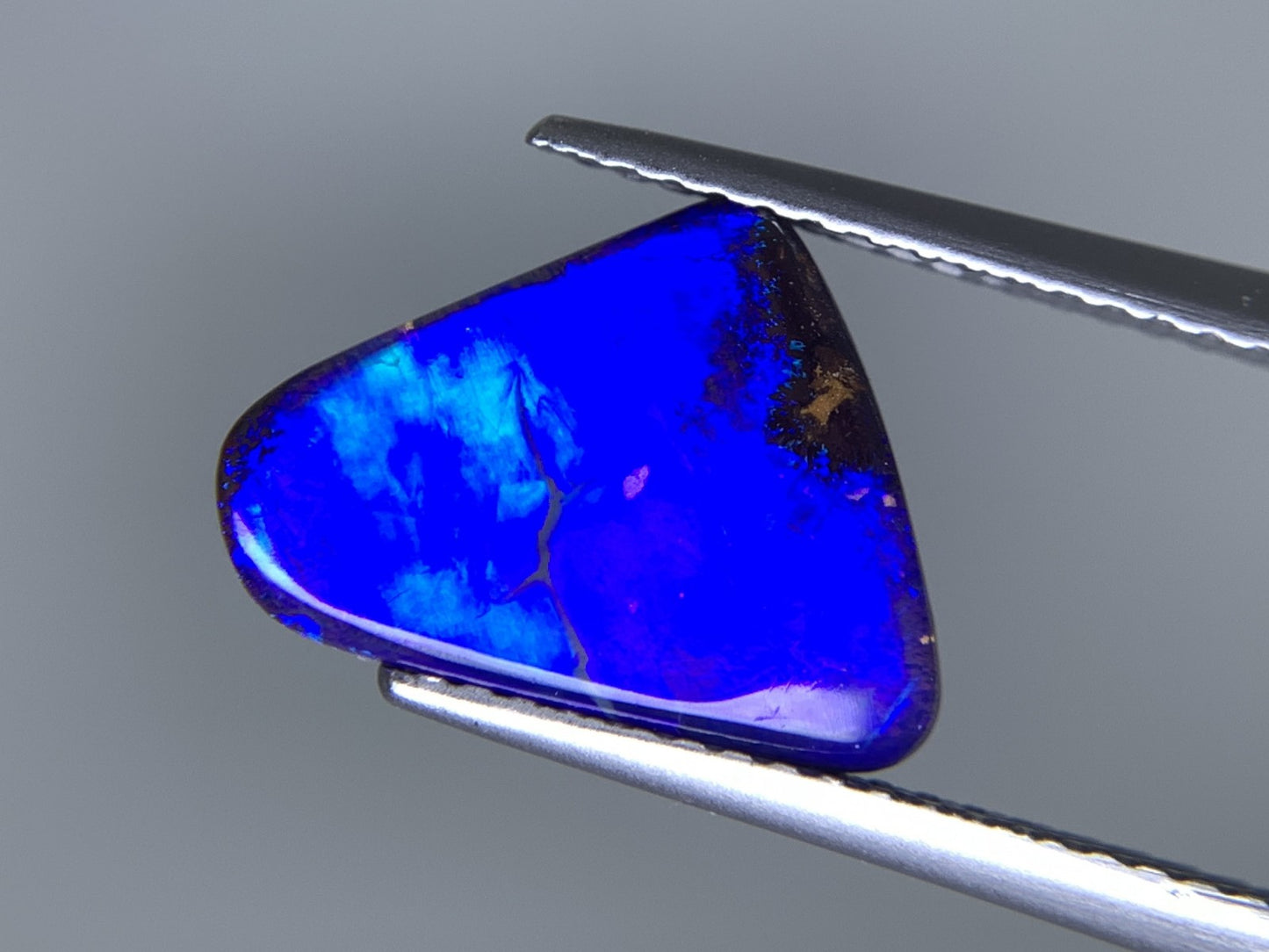 ボルダーオパール 天然 3.849ct 宝石ソーティング付き 11.4㎜×9.6㎜×3.8㎜ ルース（ 裸石 ） 8138Y