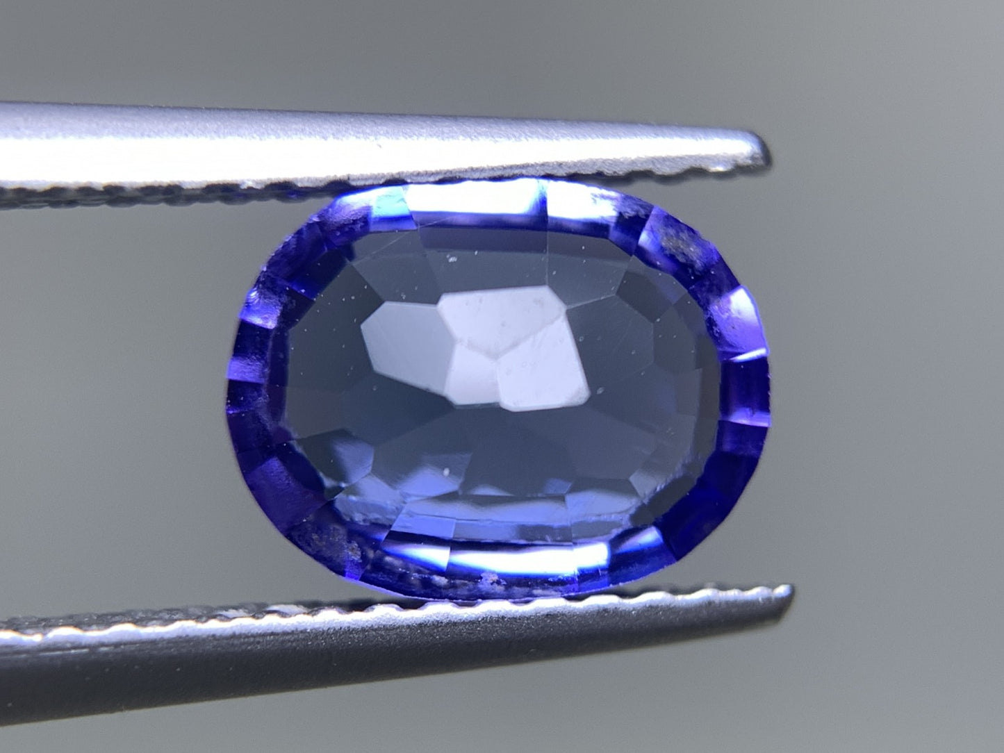 タンザナイト 天然  1.383ct  宝石ソーティング付き  8.2㎜×6.4㎜×3.4㎜ ルース（ 裸石 ）  6102Y