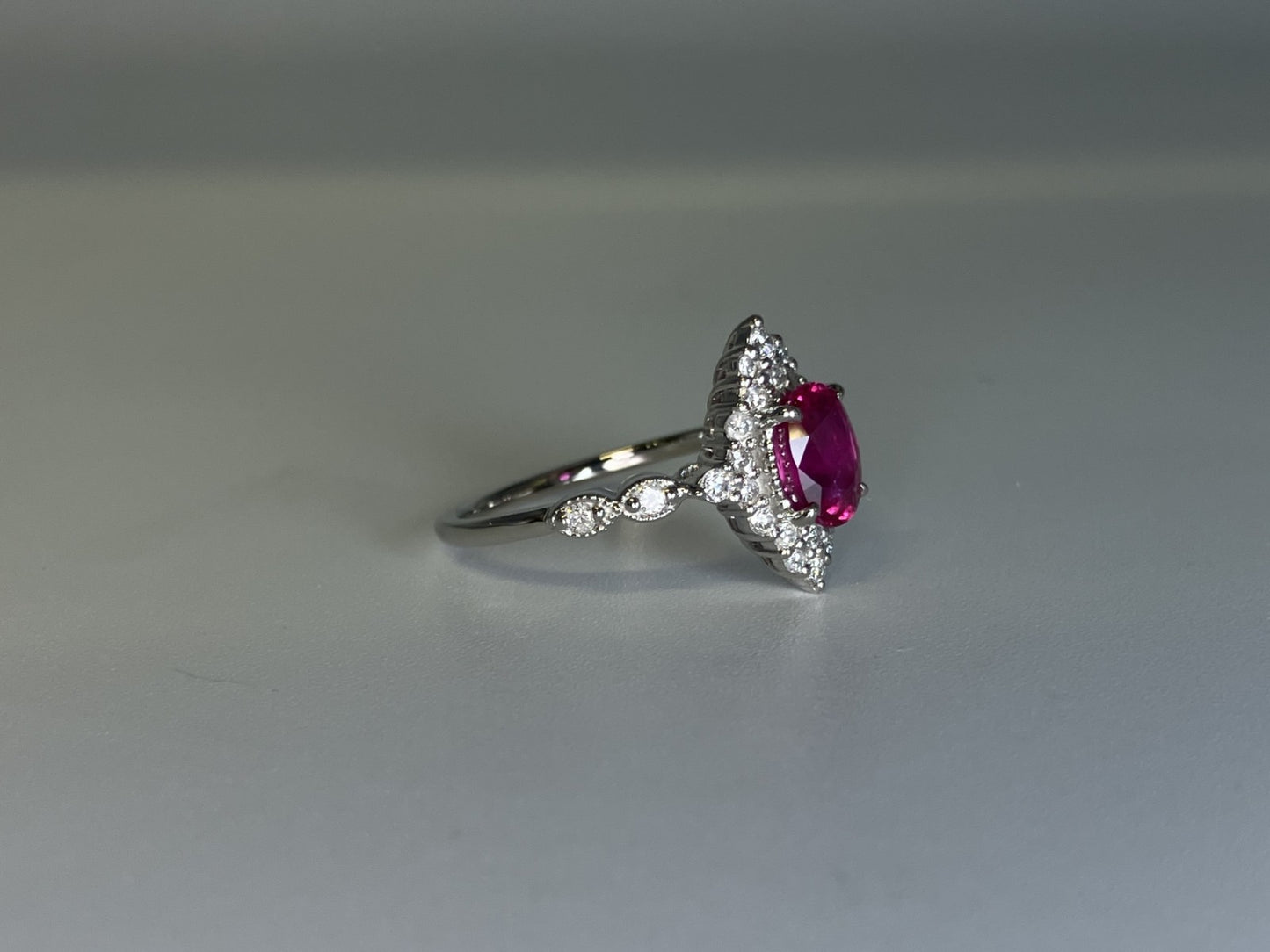 ルビー 1.21ct 非加熱 No heat GIA鑑別書 D0.31ct PT900 4.3g 指輪 （JP13号） サイズ直し無料 9322K
