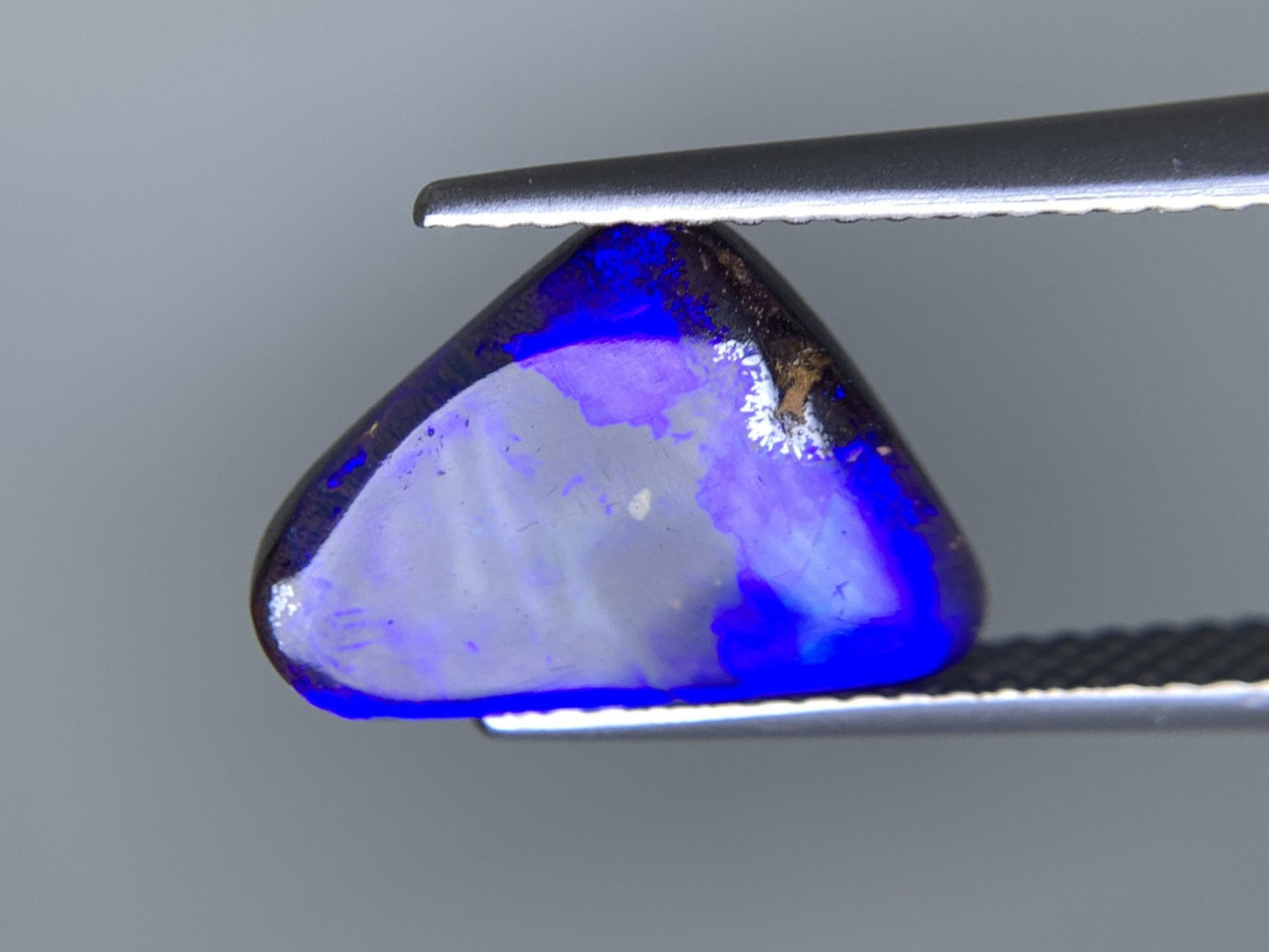 ボルダーオパール 天然 3.849ct 宝石ソーティング付き 11.4㎜×9.6㎜×3.8㎜ ルース（ 裸石 ） 8138Y