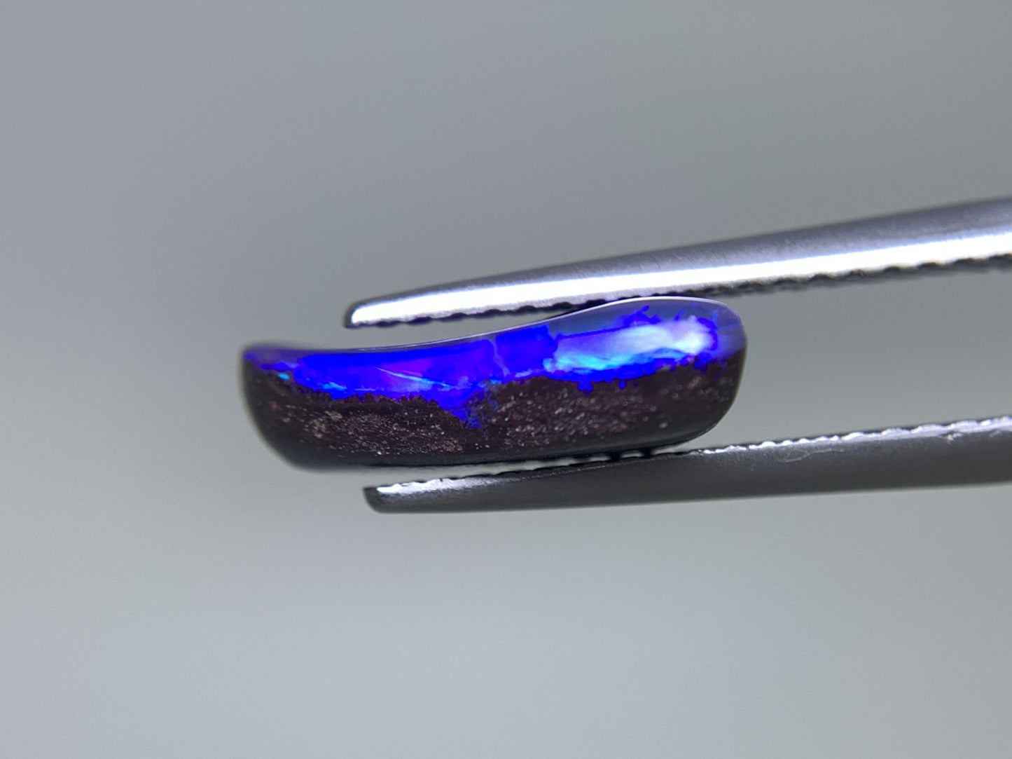 ボルダーオパール 天然 3.849ct 宝石ソーティング付き 11.4㎜×9.6㎜×3.8㎜ ルース（ 裸石 ） 8138Y
