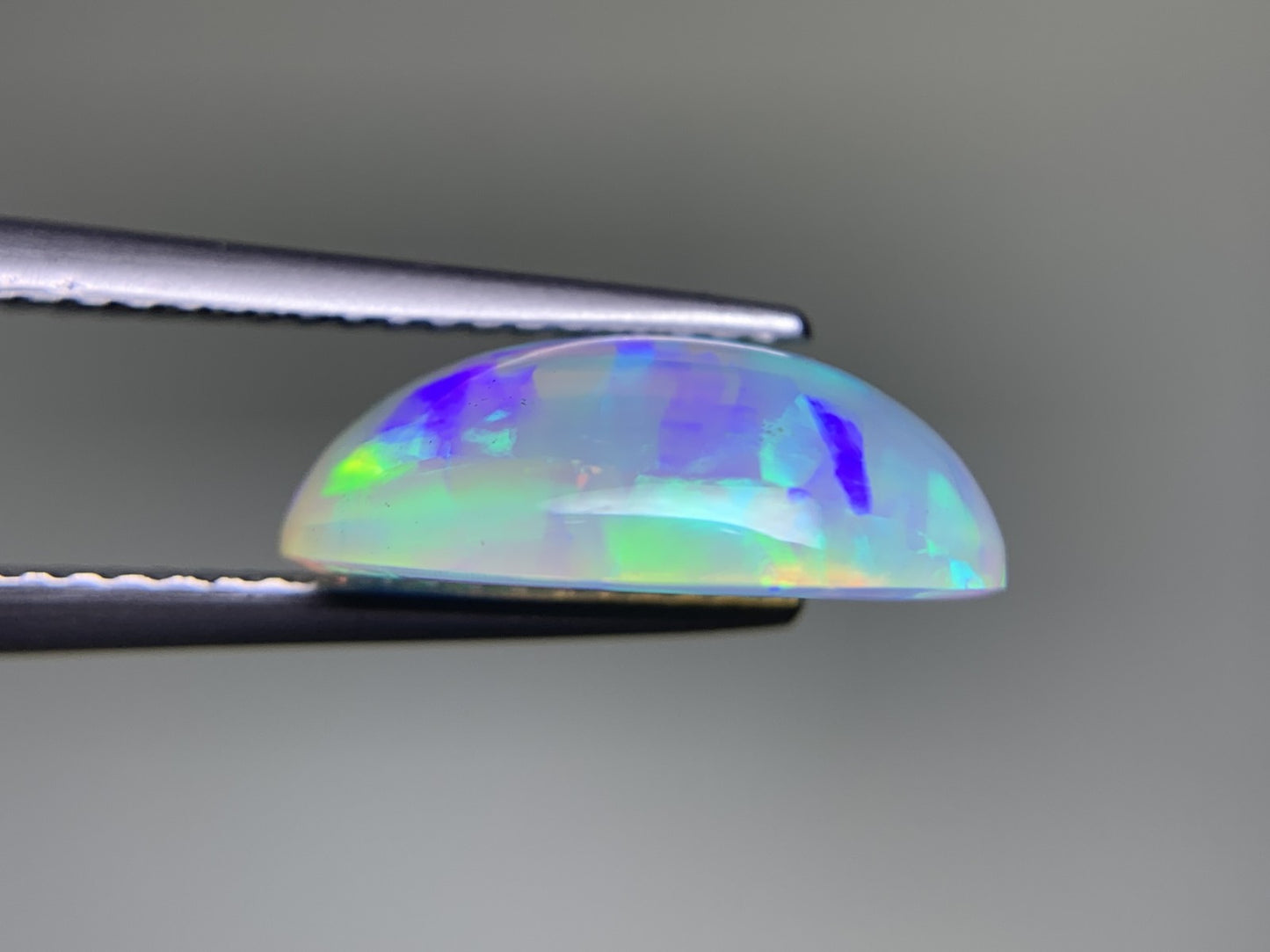 オパール 3.338ct 宝石ソーティング付き  14.0㎜×10.1㎜×4.9㎜  ルース（ 裸石 ） 3952Y