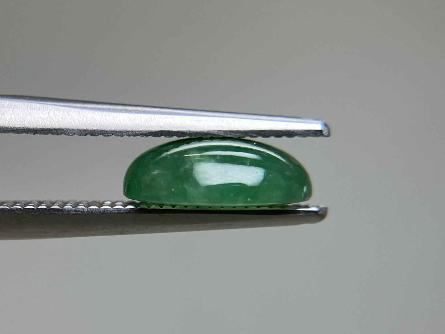 ひすい 2.264ct 宝石ソーティング付き 9.4㎜×7.4㎜×3.2㎜ 天然 ルース（ 裸石 ） 4201YY