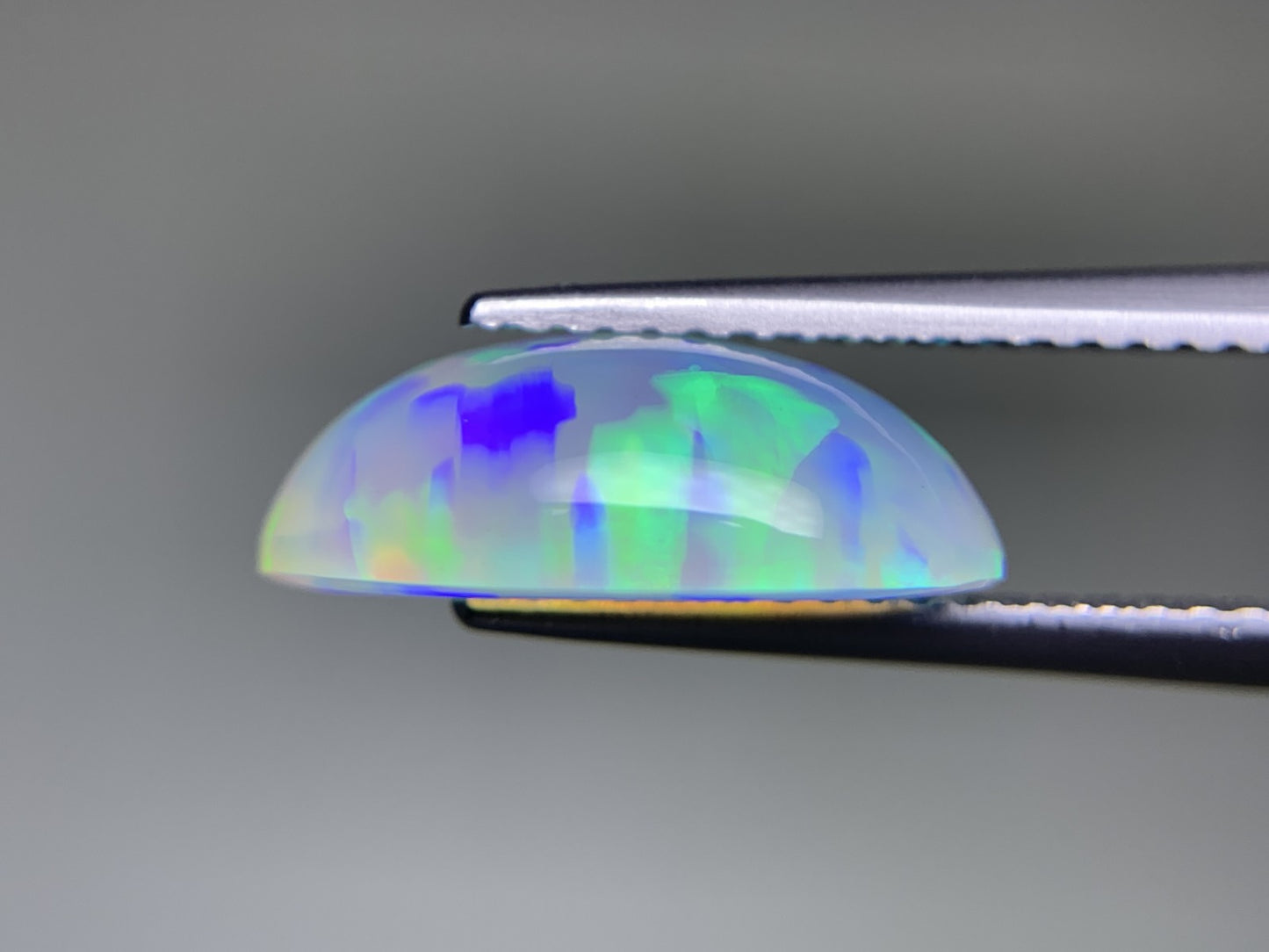 オパール 3.338ct 宝石ソーティング付き  14.0㎜×10.1㎜×4.9㎜  ルース（ 裸石 ） 3952Y