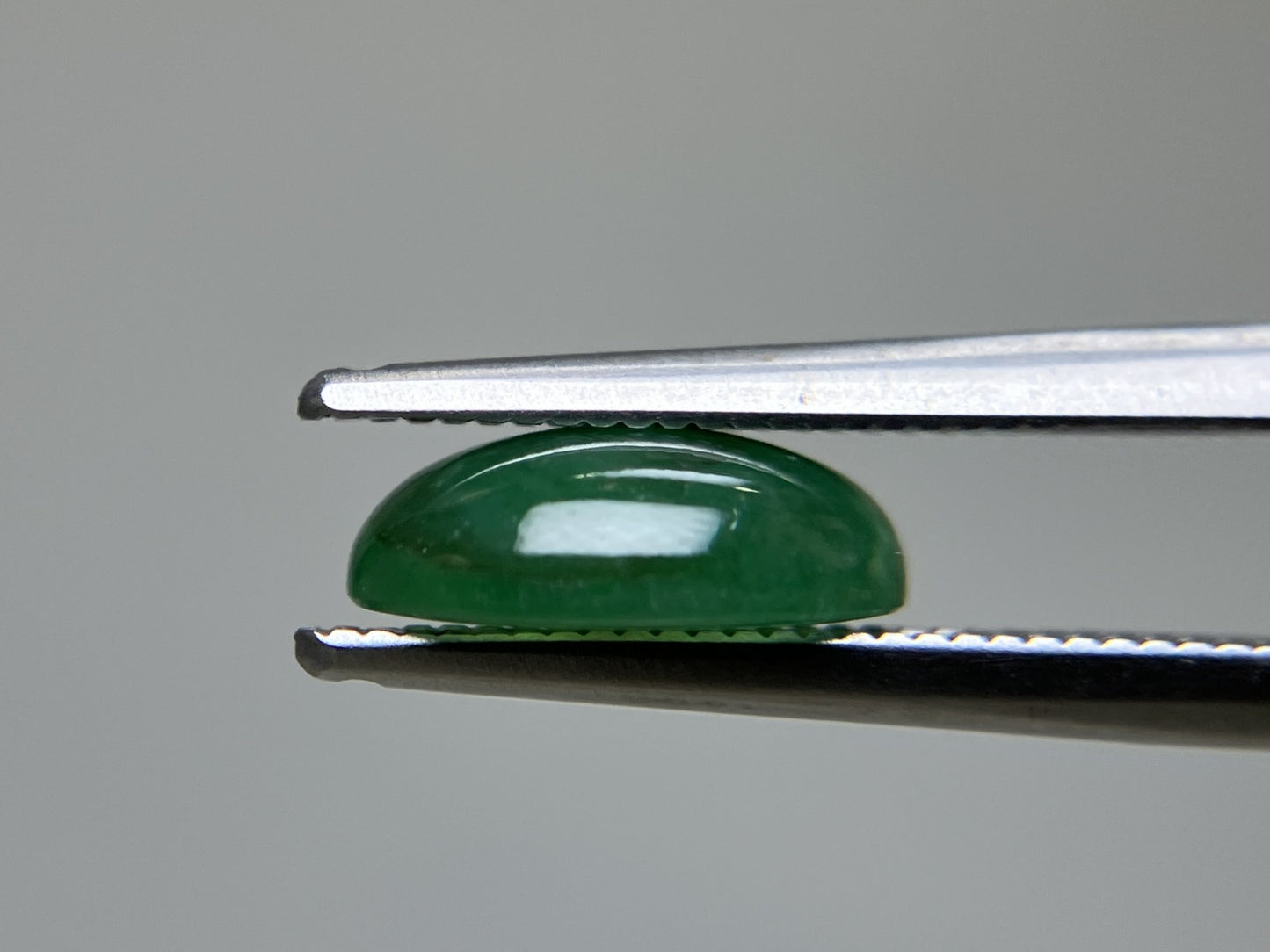 ひすい 2.264ct 宝石ソーティング付き 9.4㎜×7.4㎜×3.2㎜ 天然 ルース（ 裸石 ） 4201YY