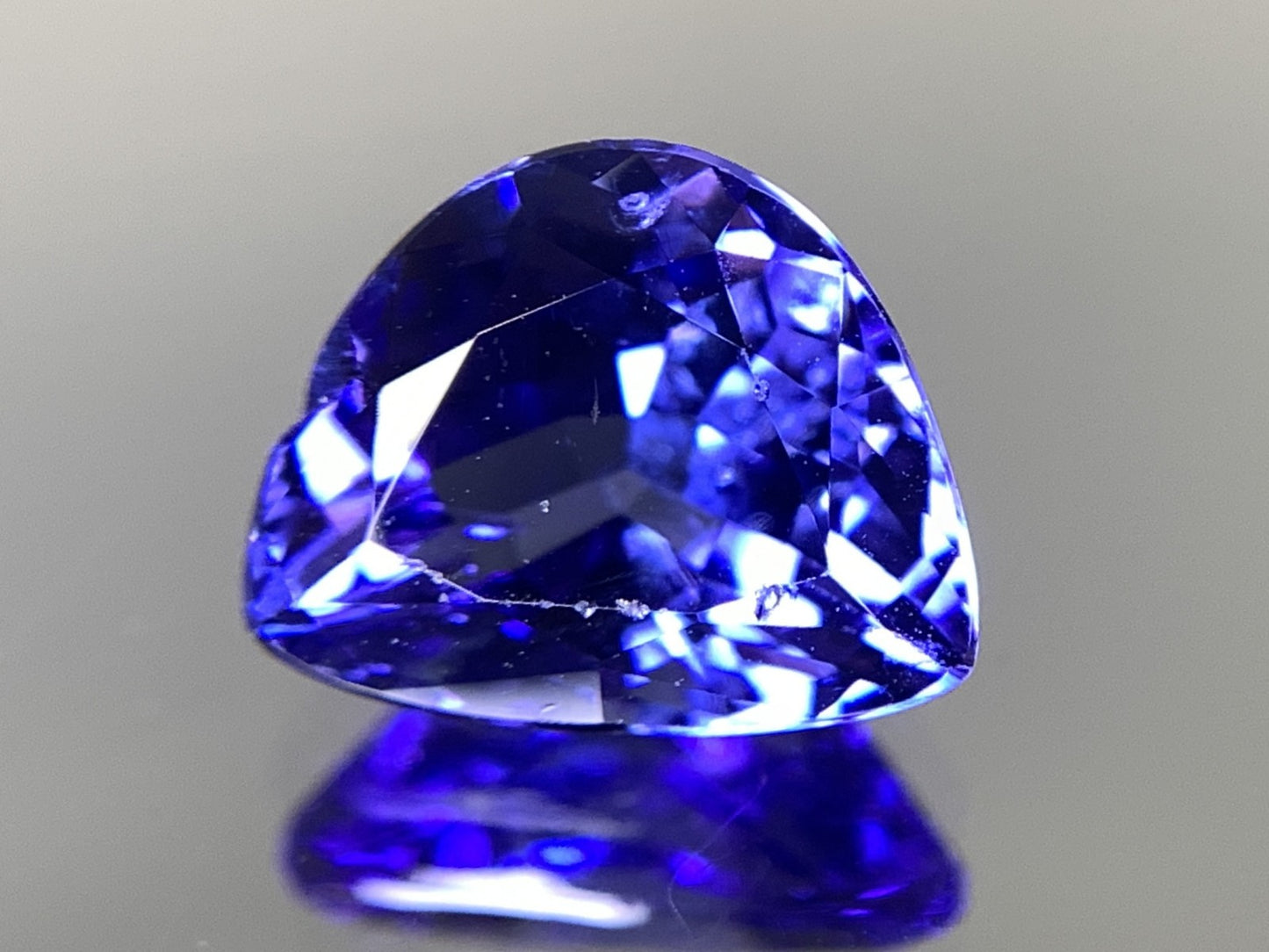 タンザナイト 2.862ct 宝石ソーティング付き  9.8㎜×7.8㎜×5.3㎜  ルース（ 裸石 ） 3012Y