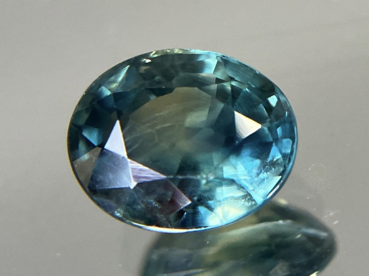 サファイア 1.069ct  宝石ソーティング付き  6.4㎜×5.1㎜×3.3㎜  天然 ルース（ 裸石 ） 4502YY