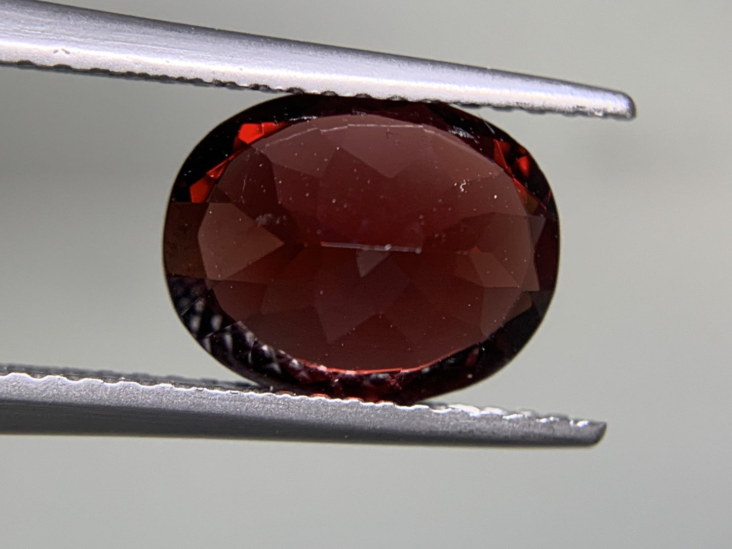 ガーネット 2.823ct  宝石ソーティング付き  10.0㎜×7.7㎜×4.4㎜  ルース（ 裸石 ） 2049Y