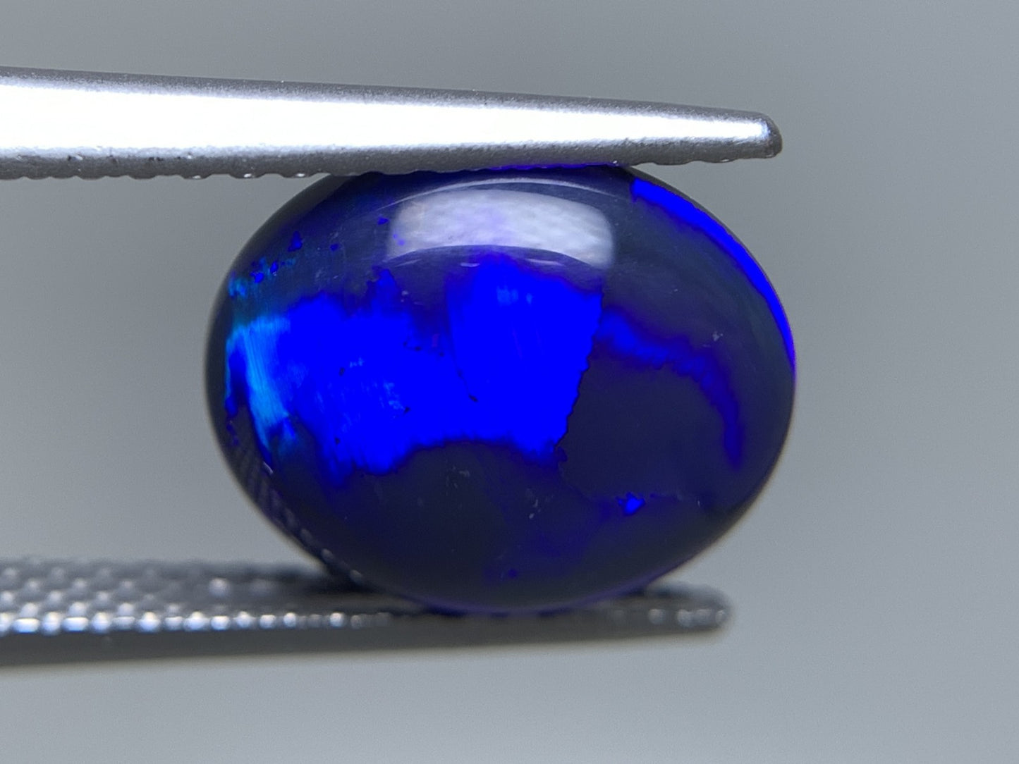 ブラックオパール 天然 2.671ct 中央宝石ソーティング付き 10.5㎜×8.8㎜×5.1㎜ ルース（ 裸石 ） 6918Y